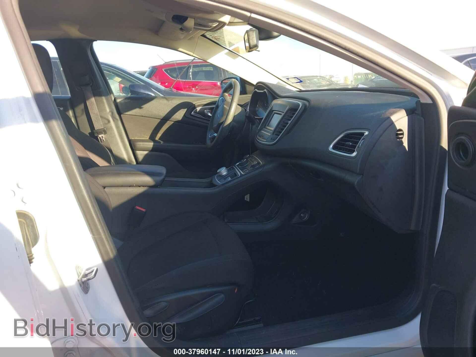 2015 CHRYSLER 200 - VIN: 1C3CCCAB7FN561740 - Фото 5