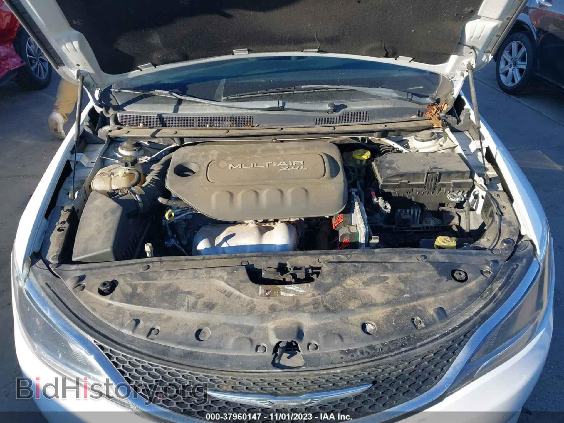 2015 CHRYSLER 200 - VIN: 1C3CCCAB7FN561740 - Фото 10