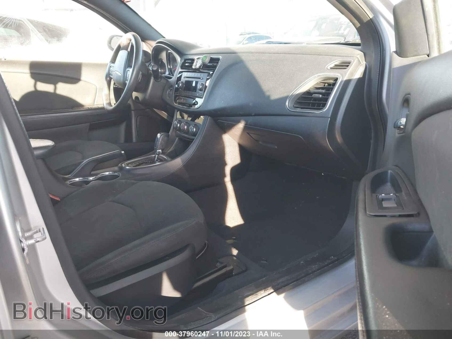 2012 CHRYSLER 200 - VIN: 1C3CCBAB9CN168506 - Фото 5