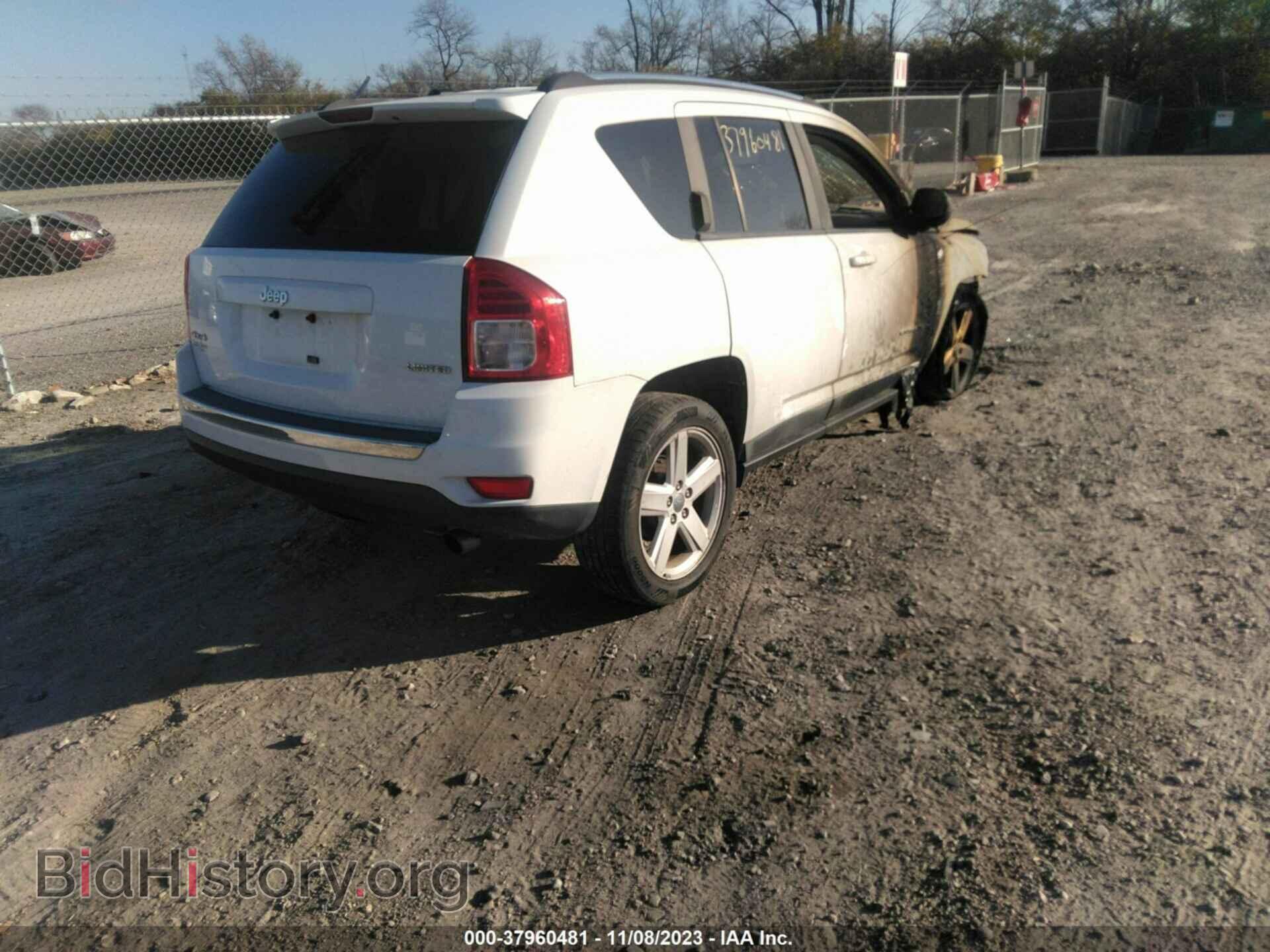 2011 JEEP COMPASS - VIN: 1J4NF5FB1BD209909 - Photo 4