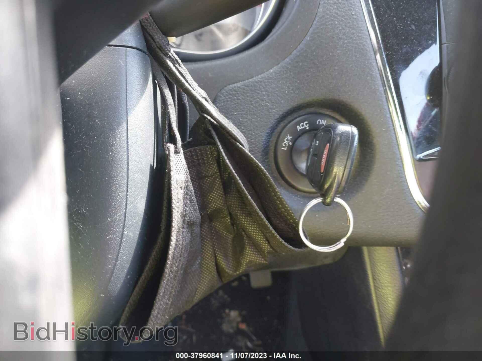 2012 CHRYSLER 200 - VIN: 1C3CCBAB0CN208486 - Фото 11