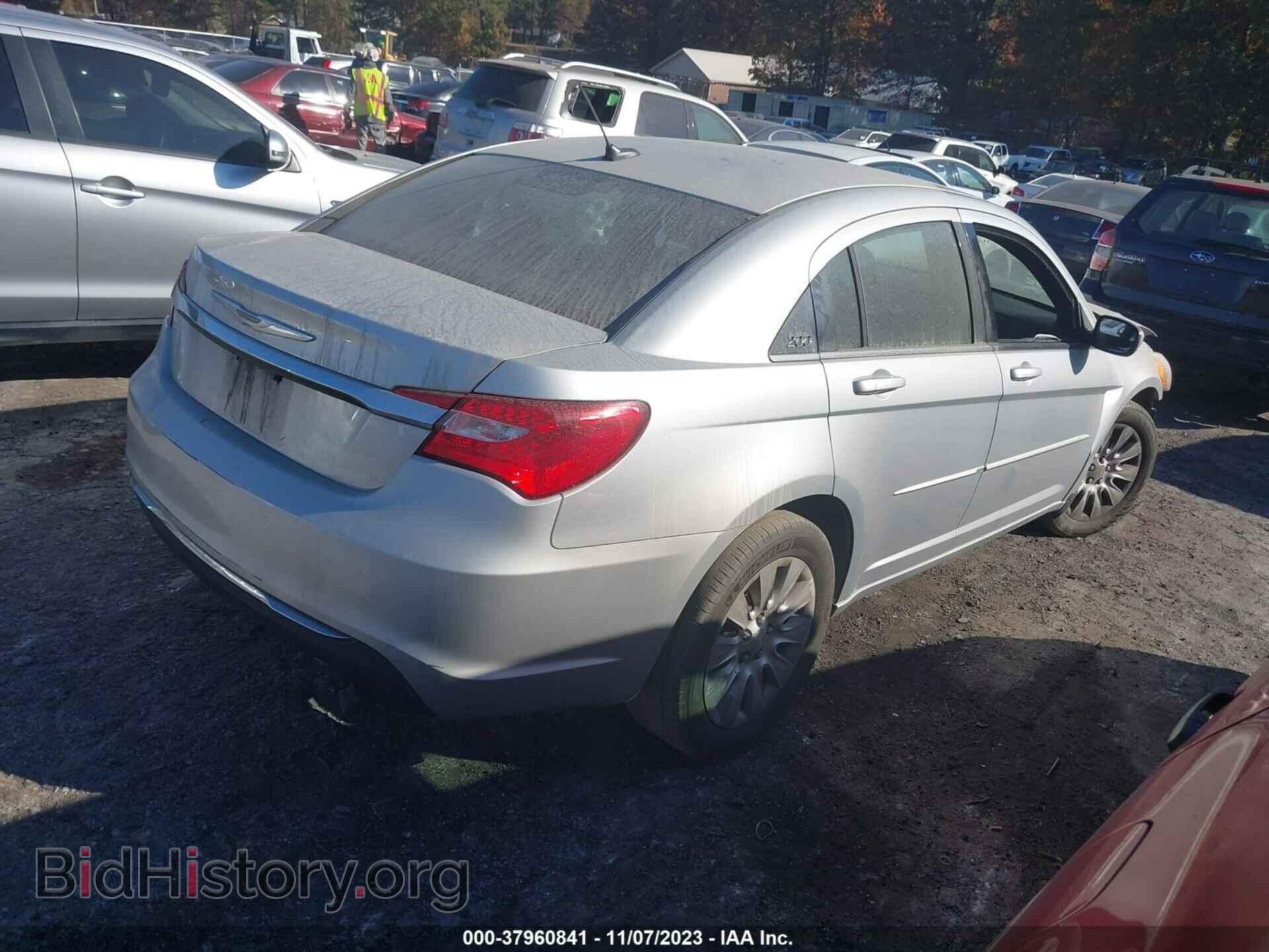2012 CHRYSLER 200 - VIN: 1C3CCBAB0CN208486 - Фото 4