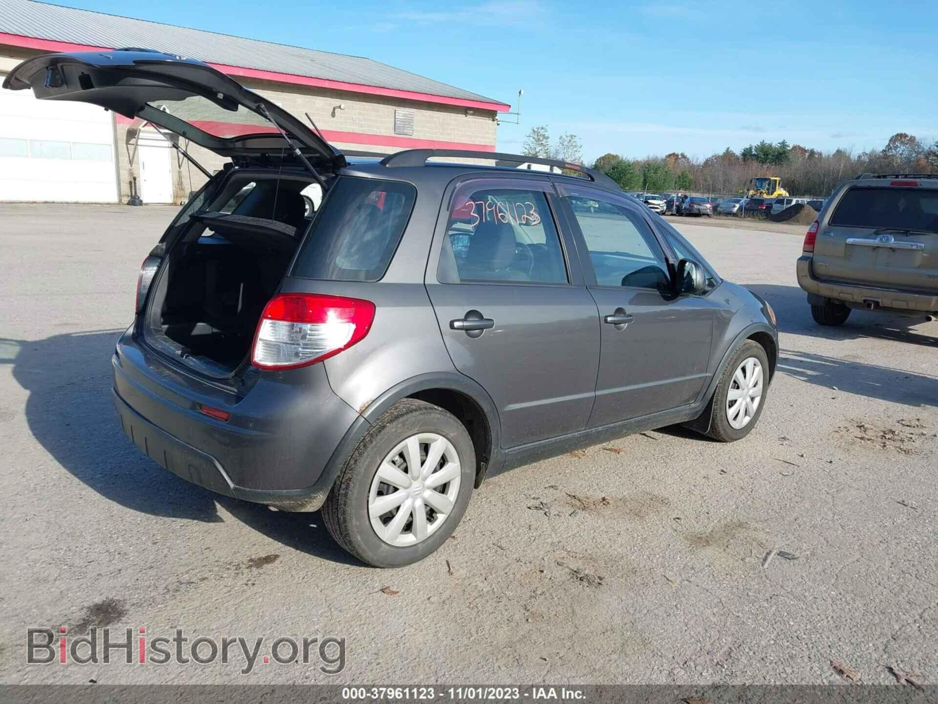 2011 SUZUKI SX4 - VIN: JS2YB5A38B6305299 - Фото 4