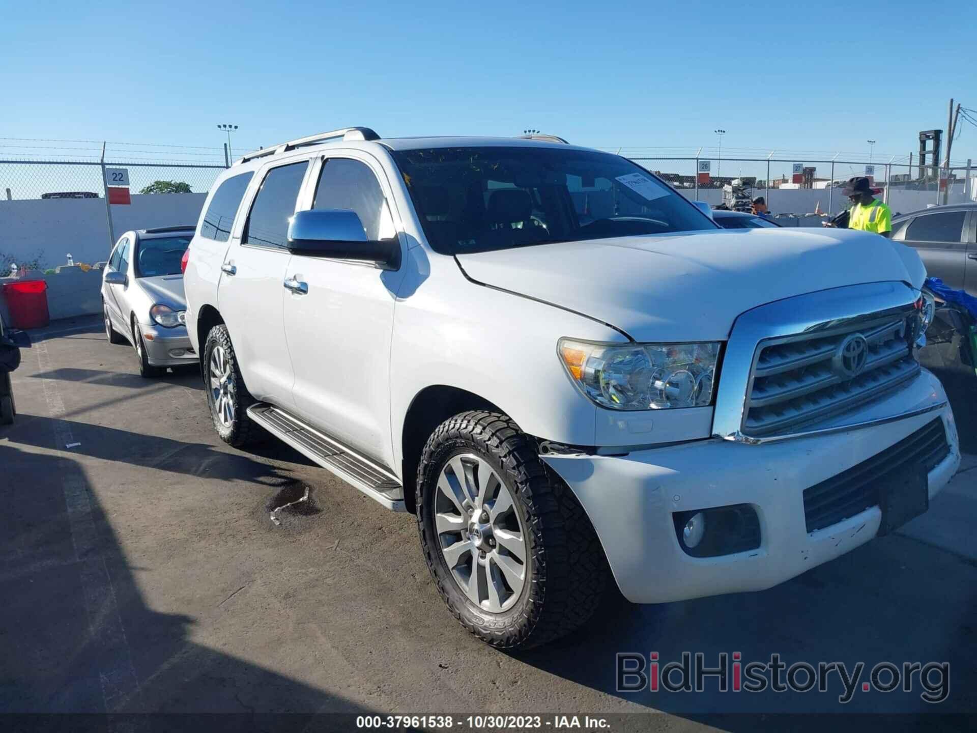 Photo 5TDJY5G19DS087117 - TOYOTA SEQUOIA 2013