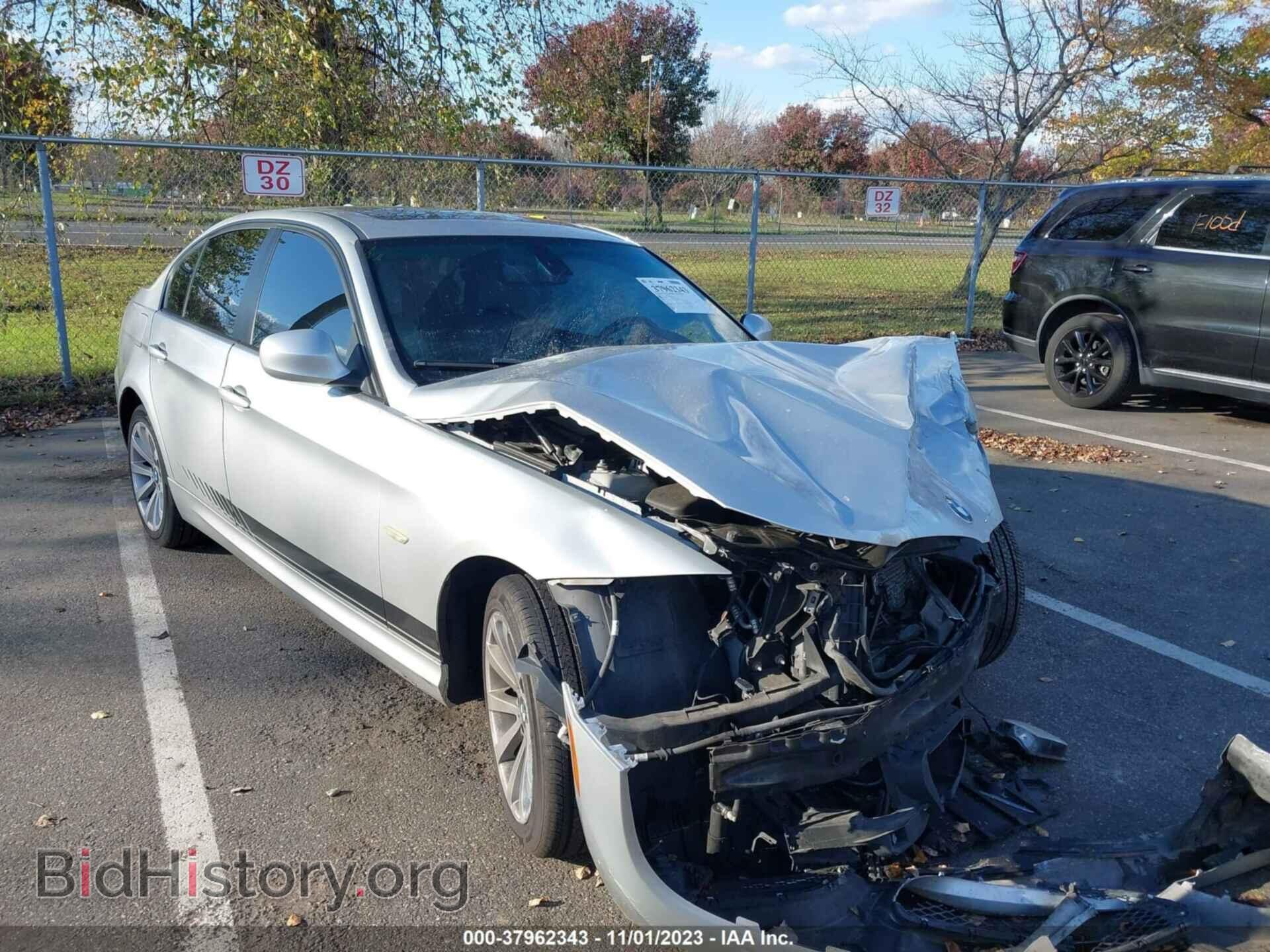Photo WBAPK7C58BA972772 - BMW 3 SERIES 2011