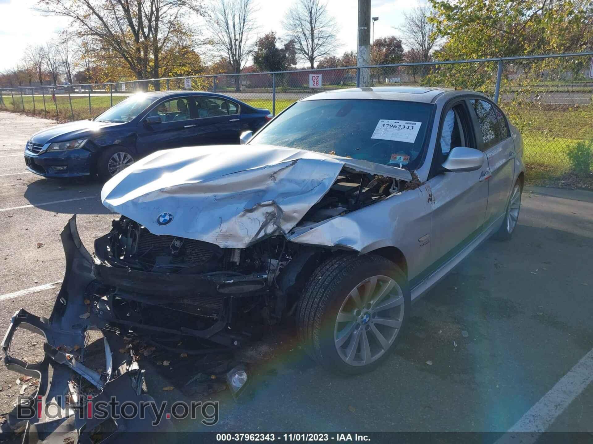 2011 BMW 3 SERIES - VIN: WBAPK7C58BA972772 - Фото 2