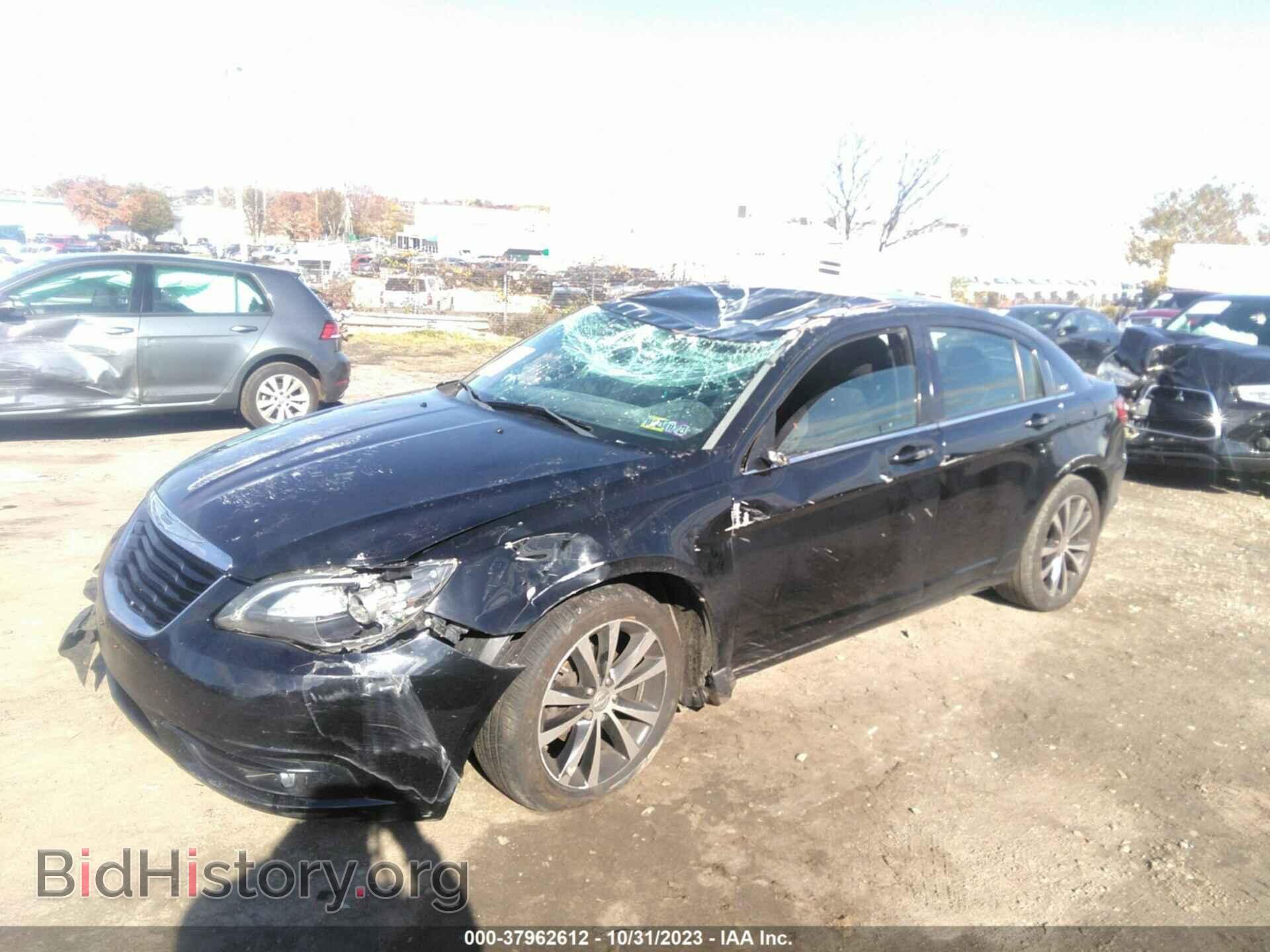 2013 CHRYSLER 200 - VIN: 1C3CCBBG9DN743733 - Photo 2