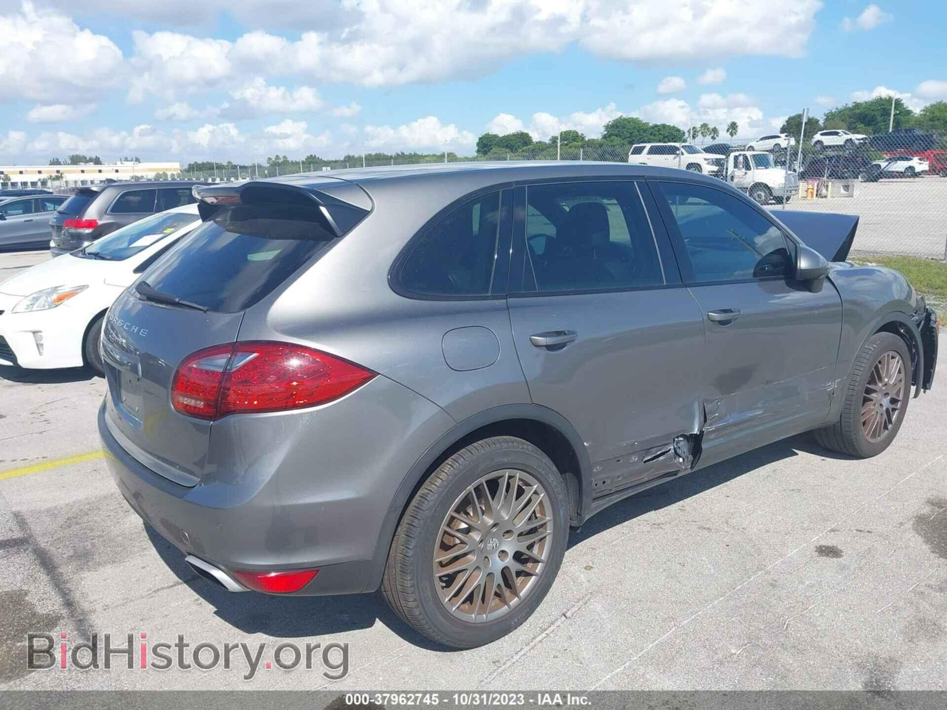 2013 PORSCHE CAYENNE - VIN: WP1AA2A23DLA19089 - Photo 4