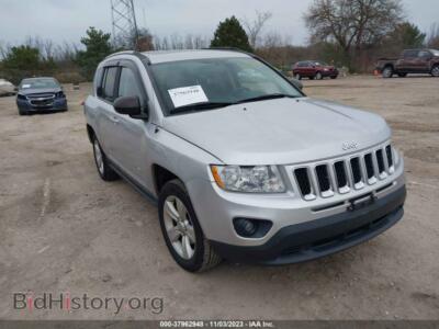 2011 Jeep COMPASS, серебристый — VIN 1J4NF1FB2BD201617, IAAI