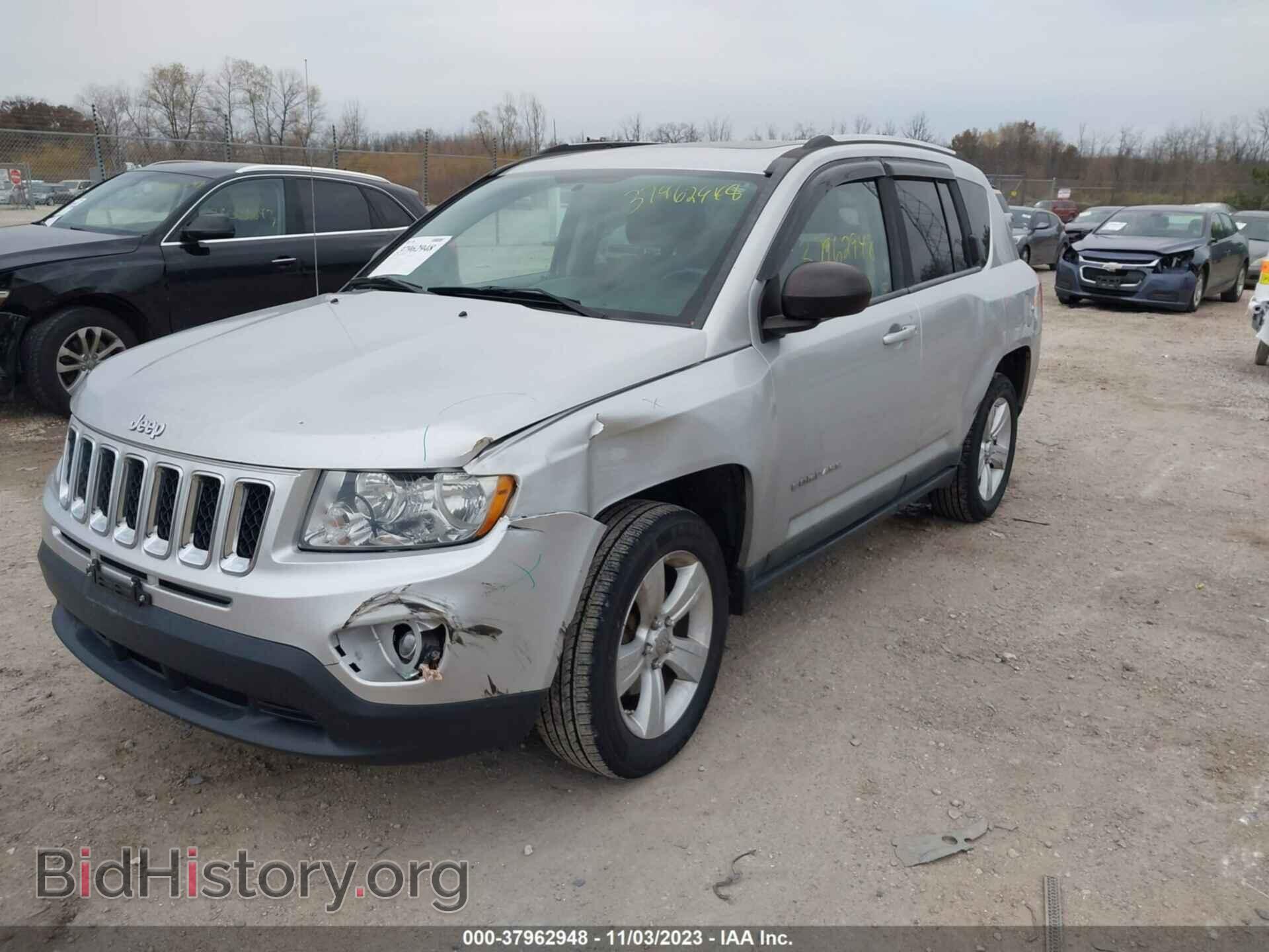 2011 JEEP COMPASS - VIN: 1J4NF1FB2BD201617 - Photo 2
