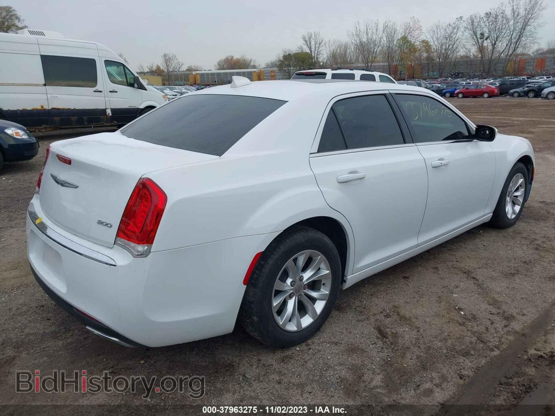 2016 CHRYSLER 300 - VIN: 2C3CCAAG2GH198323 - Фото 4