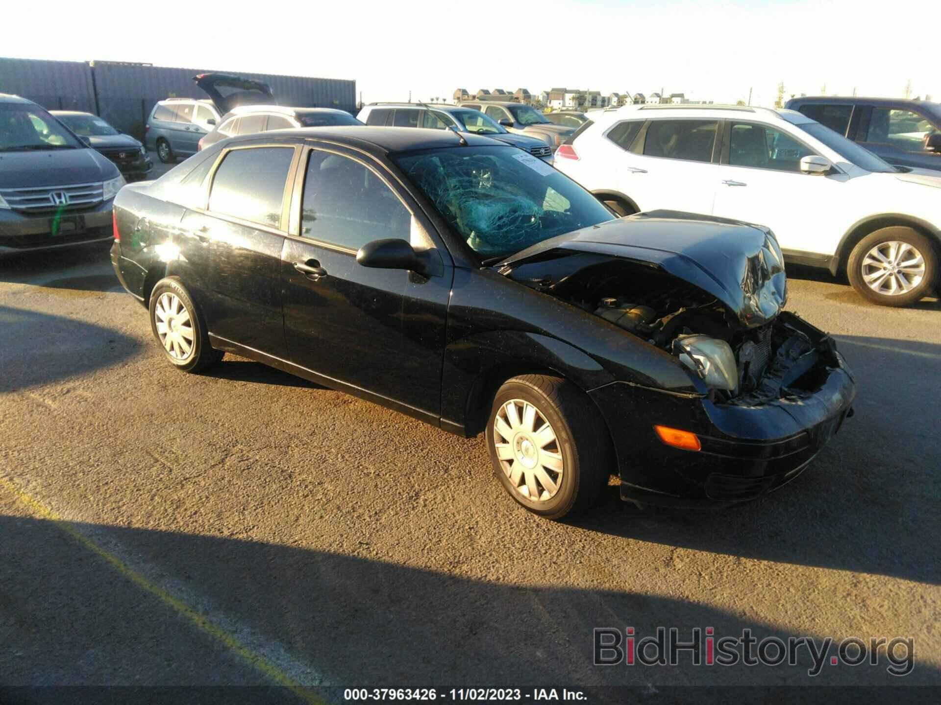 Photo 1FAFP34N26W255323 - FORD FOCUS 2006