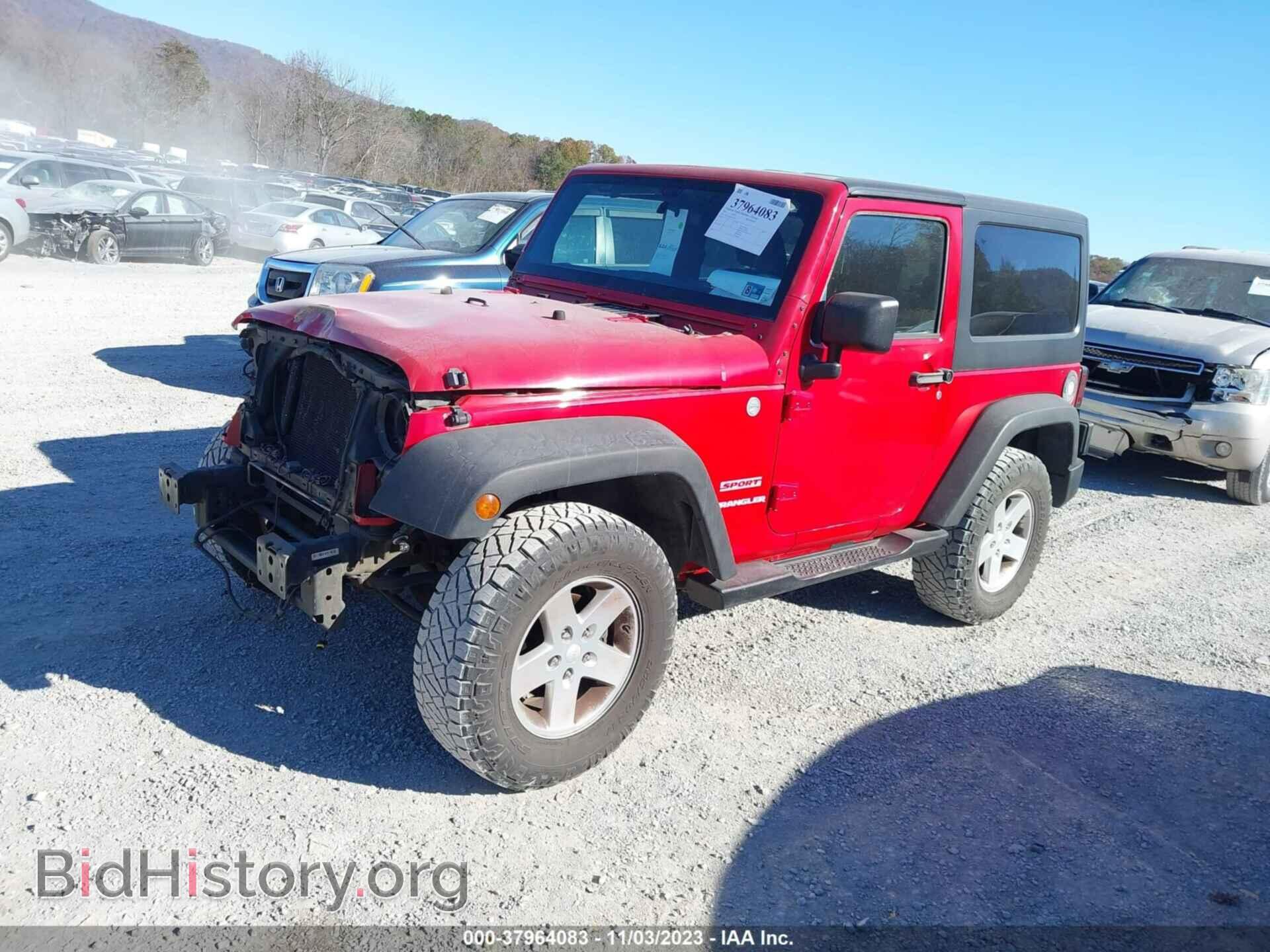 2011 JEEP WRANGLER - VIN: 1J4AA2D14BL542942 - Фото 2