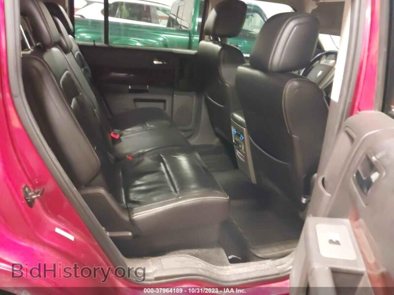 2010 Ford FLEX (VIN 2FMGK5CC7ABA90657) — photo 8 of 17