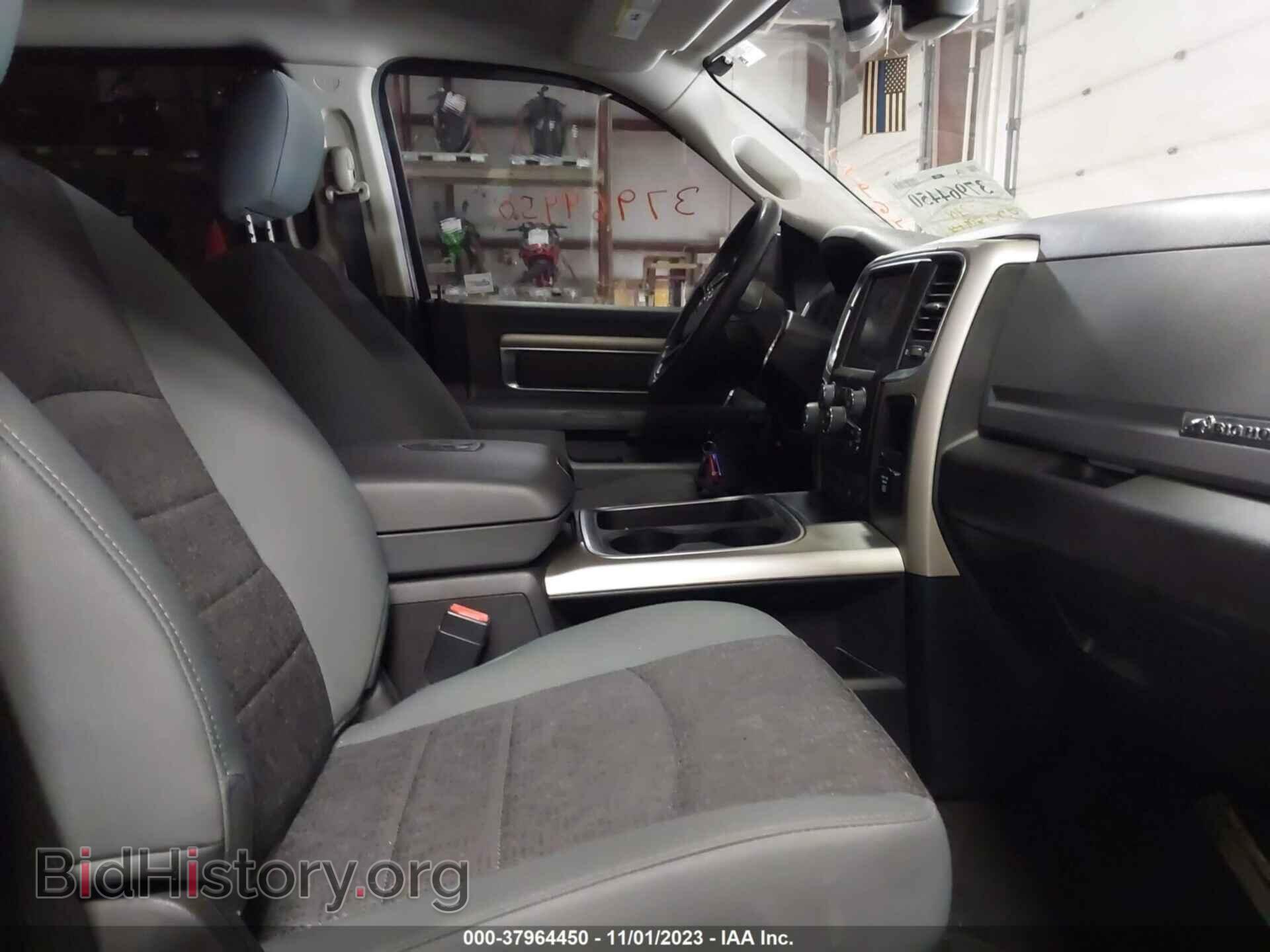 2017 RAM 1500 - VIN: 3C6RR7LT0HG525716 - Фото 5