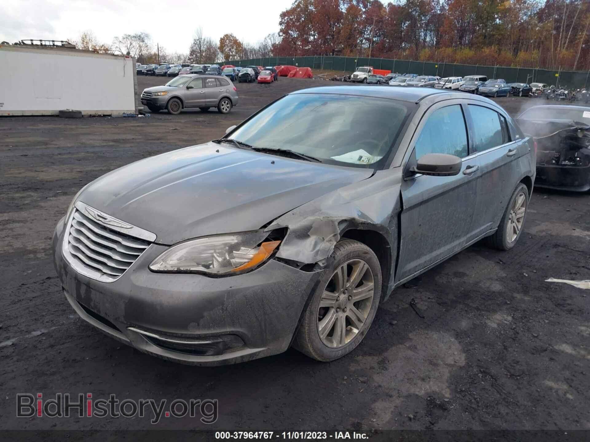 2012 CHRYSLER 200 - VIN: 1C3CCBBB0CN137417 - Фото 2