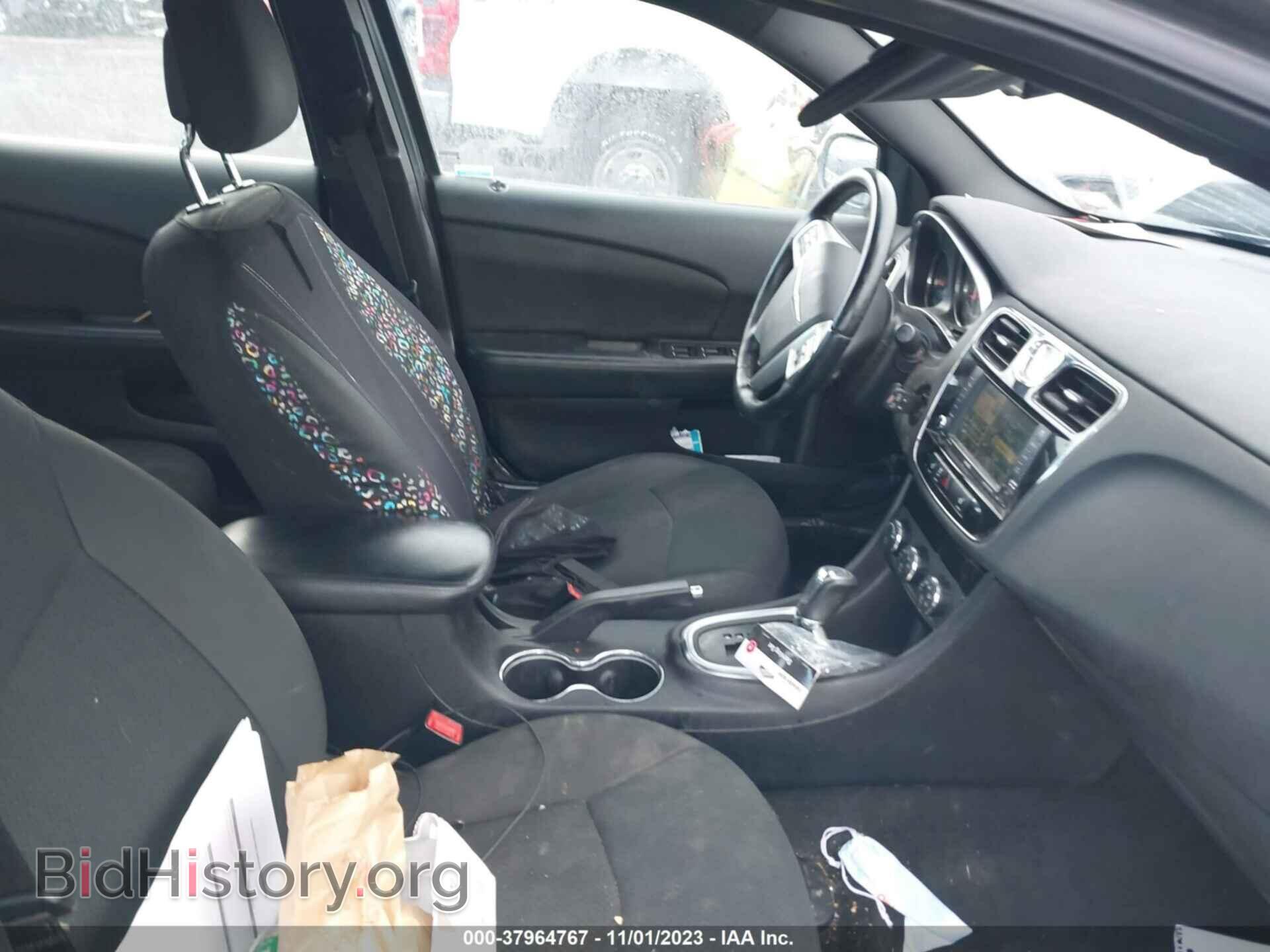 2012 CHRYSLER 200 - VIN: 1C3CCBBB0CN137417 - Фото 5