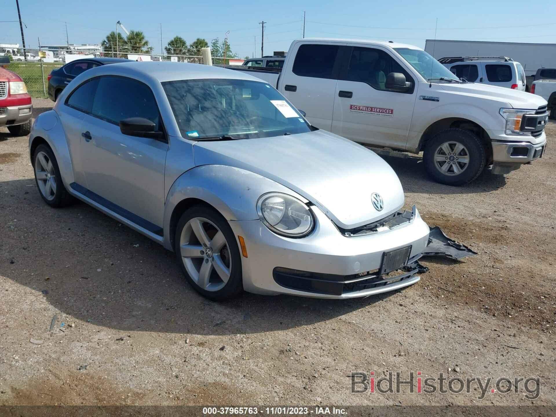 Photo 3VWFP7AT8EM629532 - VOLKSWAGEN BEETLE COUPE 2014