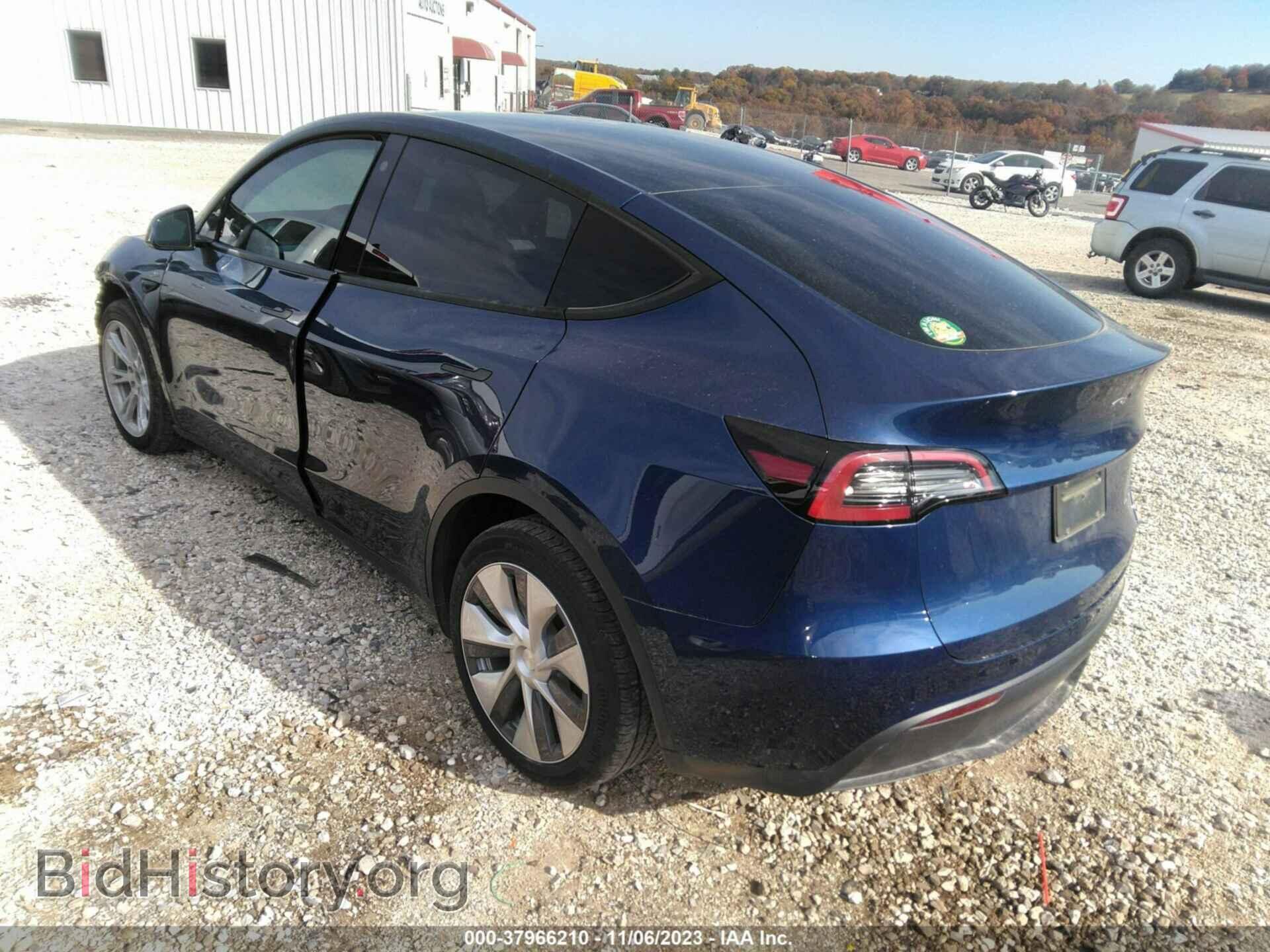 2022 TESLA MODEL Y - VIN: 7SAYGDEEXNF420113 - Фото 3
