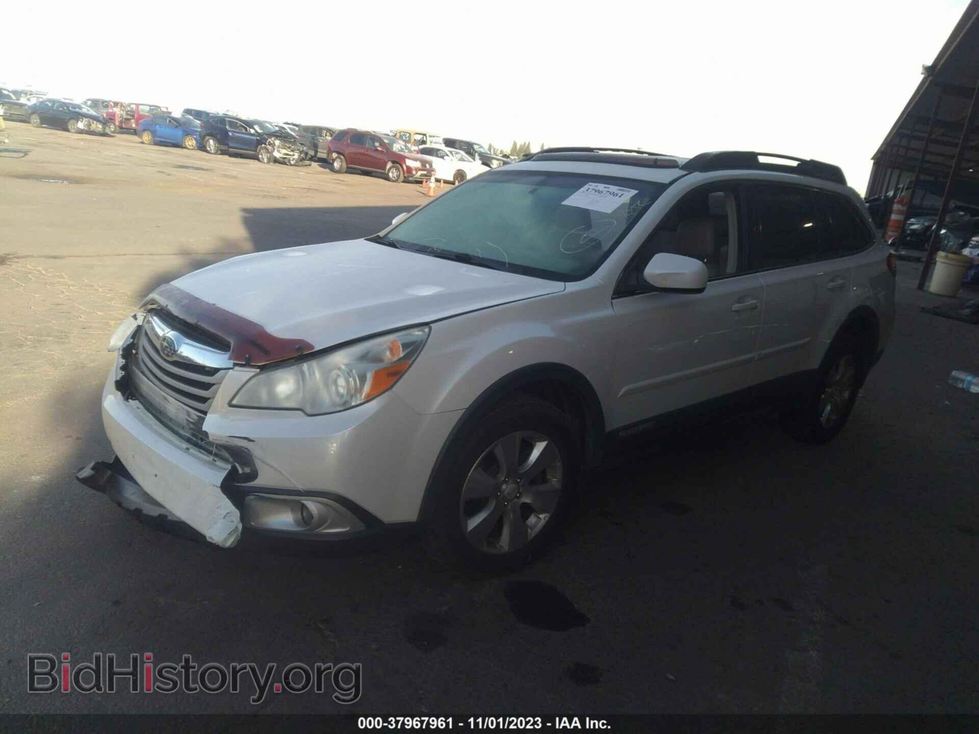 2011 SUBARU OUTBACK - VIN: 4S4BRDLC6B2408825 - Фото 2