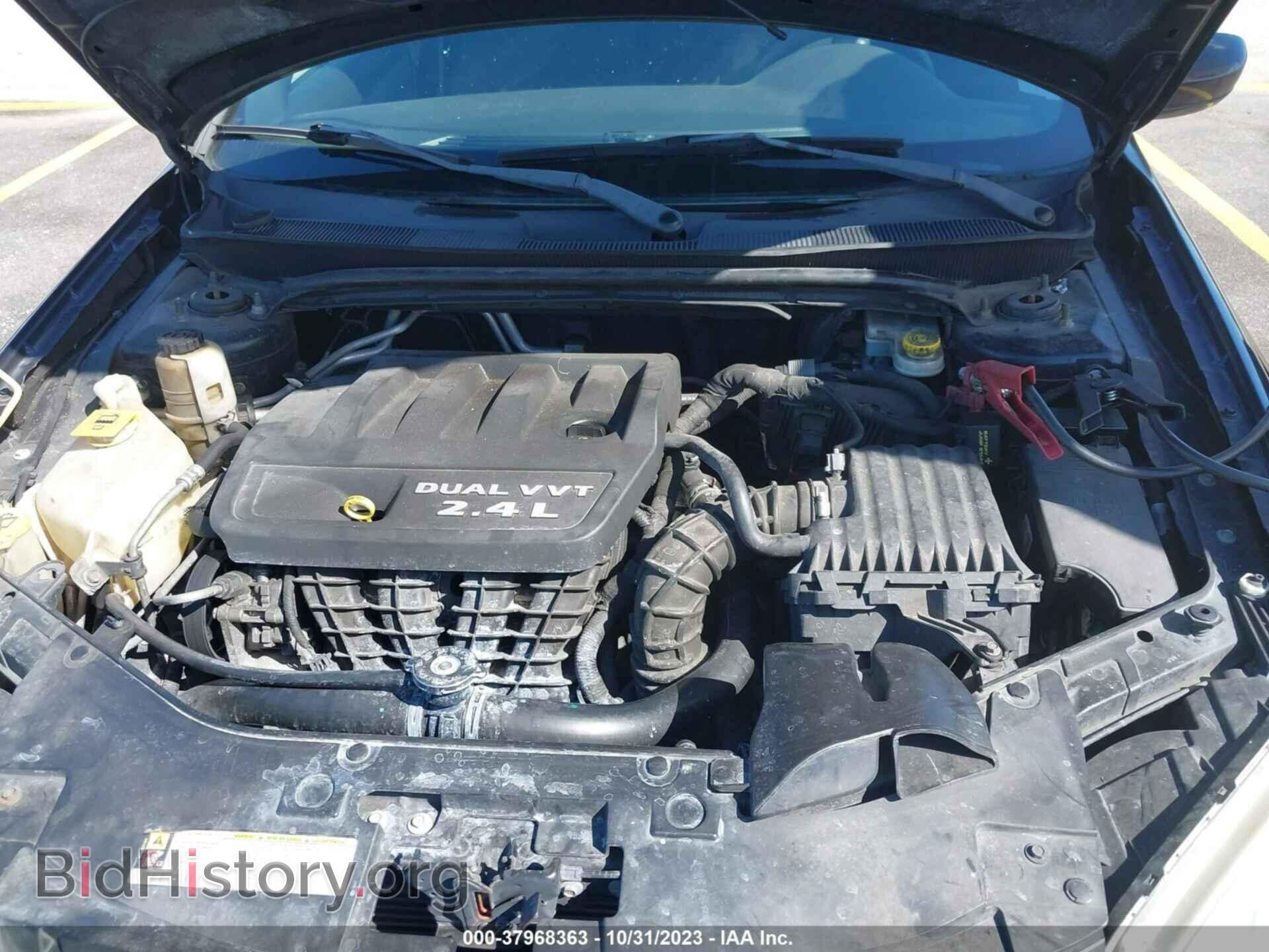 2011 CHRYSLER 200 - VIN: 1C3BC4FB0BN550499 - Фото 10