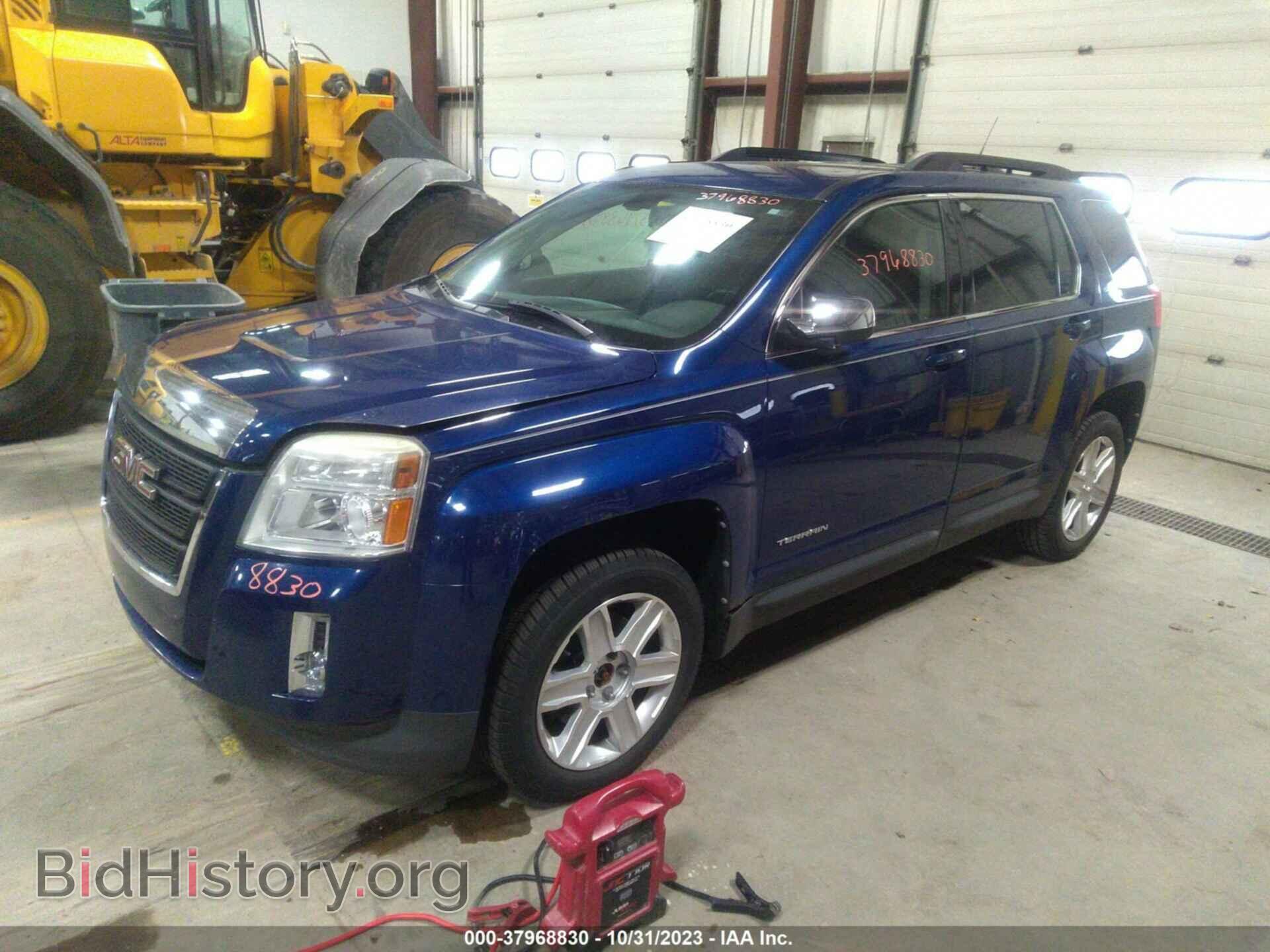 2010 GMC TERRAIN - VIN: 2CTFLEEY2A6236398 - Photo 2