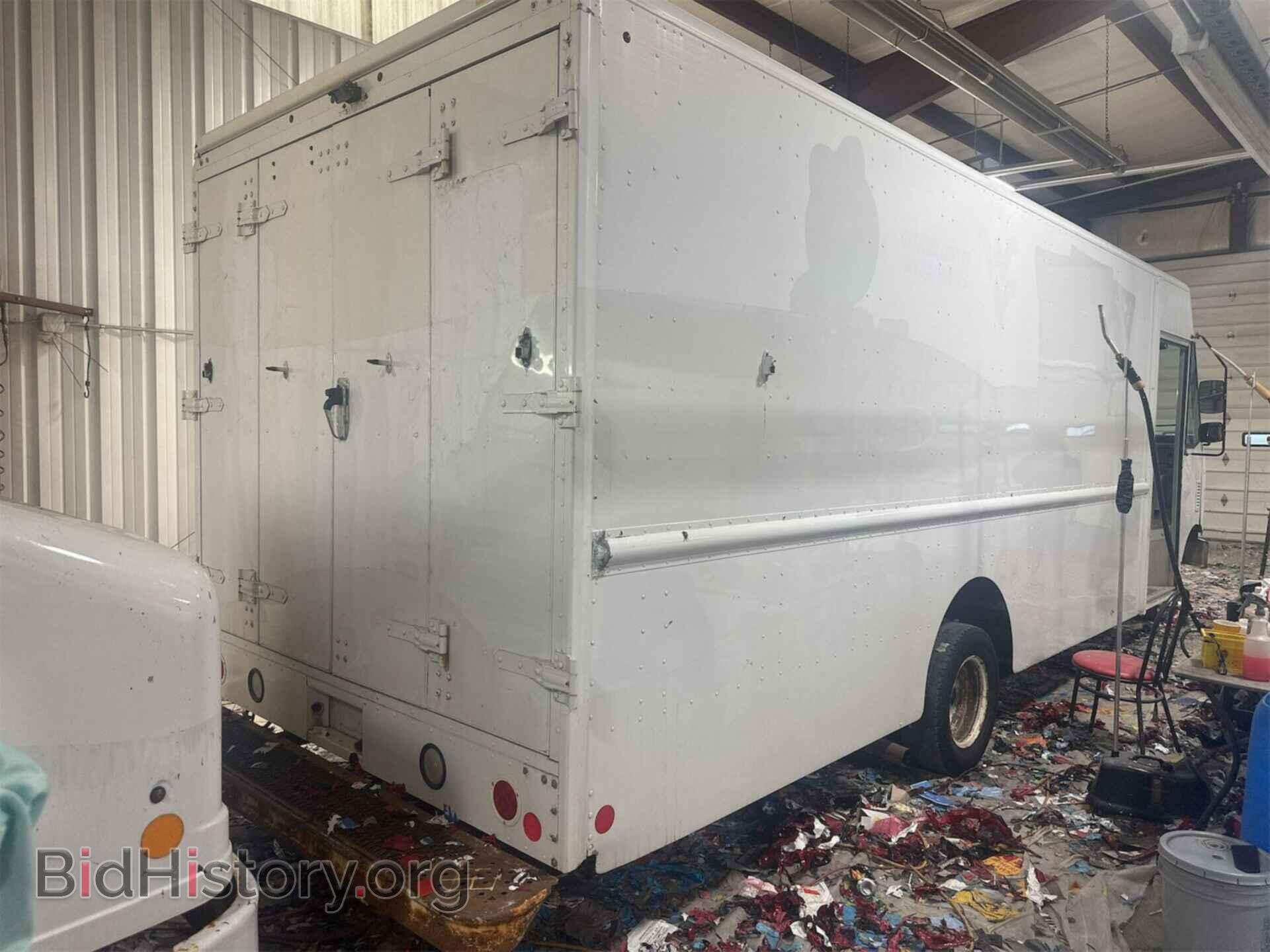 2011 FORD ECONOLINE - VIN: 1FC2E3KL8BDA42172 - Фото 5