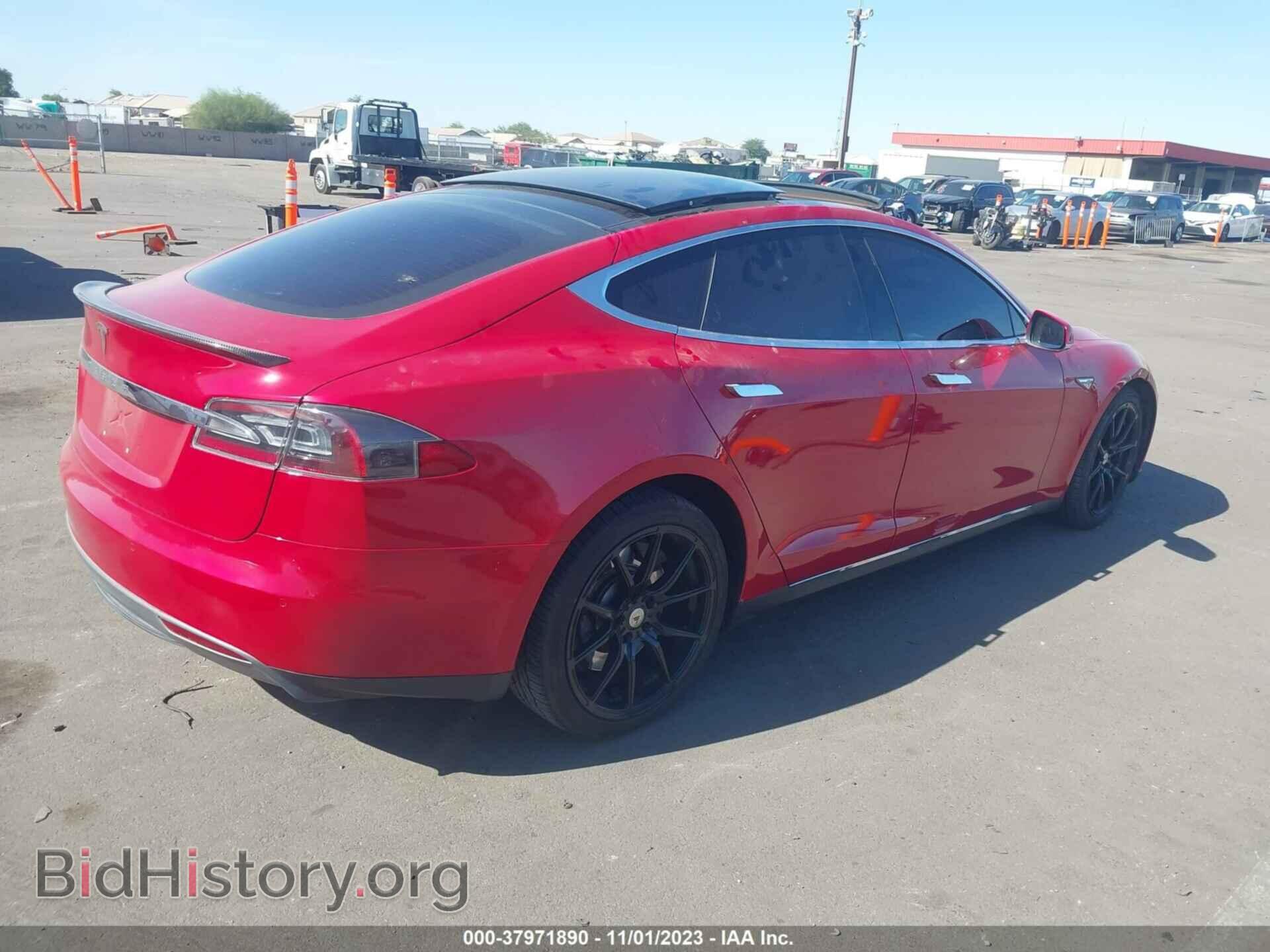 2014 TESLA MODEL S - VIN: 5YJSA1H17EFP51582 - Фото 4