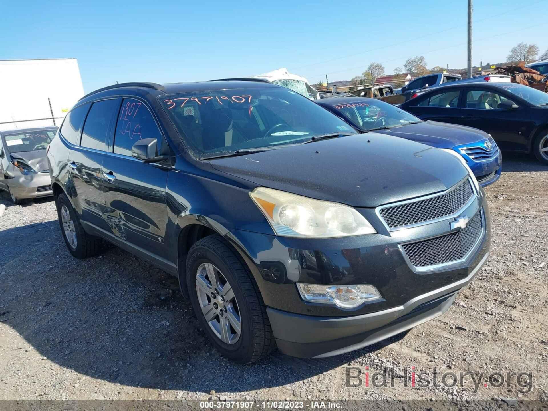 Photo 1GNLVFED8AS145765 - CHEVROLET TRAVERSE 2010