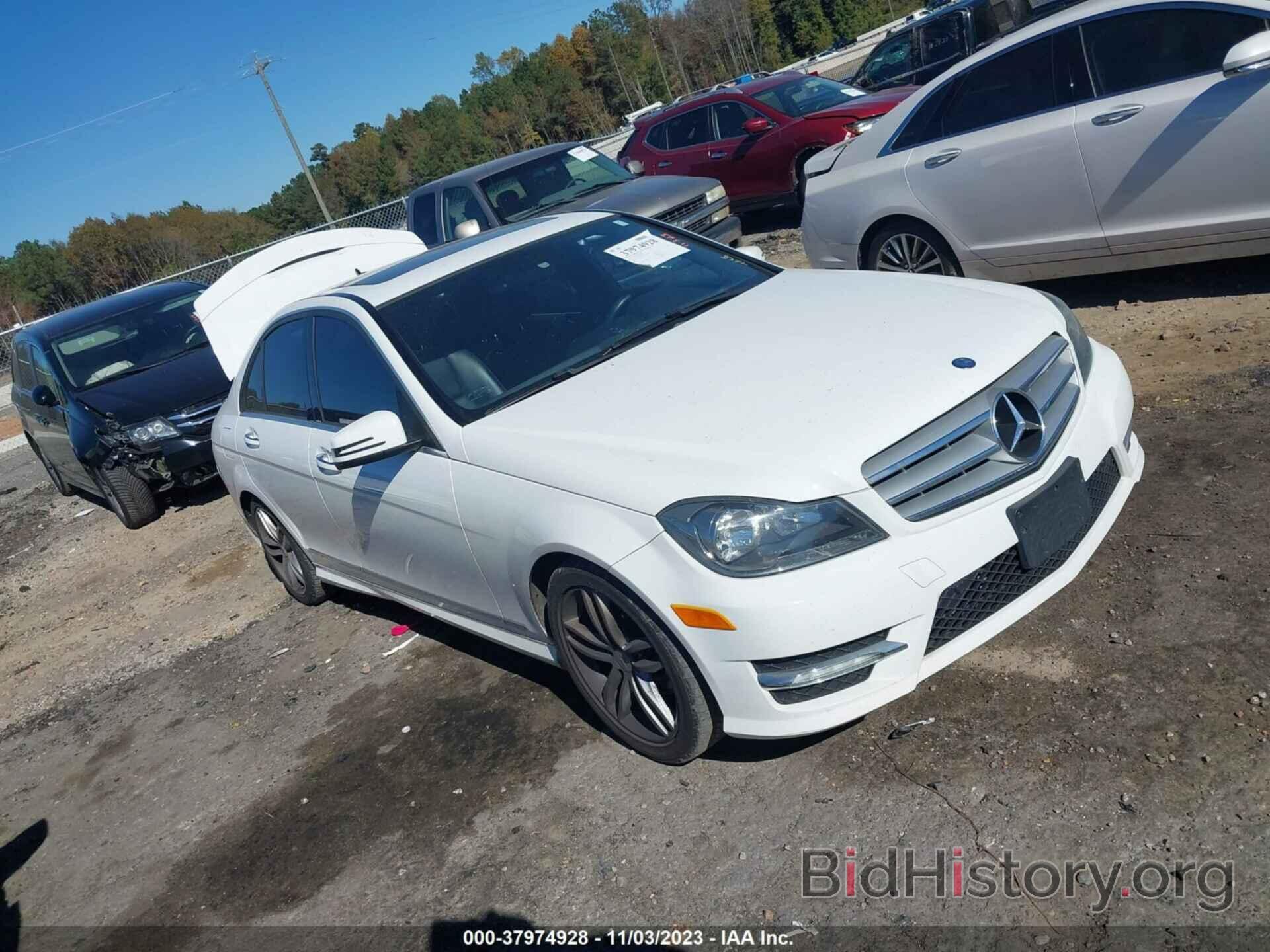 Photo WDDGF4HB4DR274979 - MERCEDES-BENZ C 250 2013