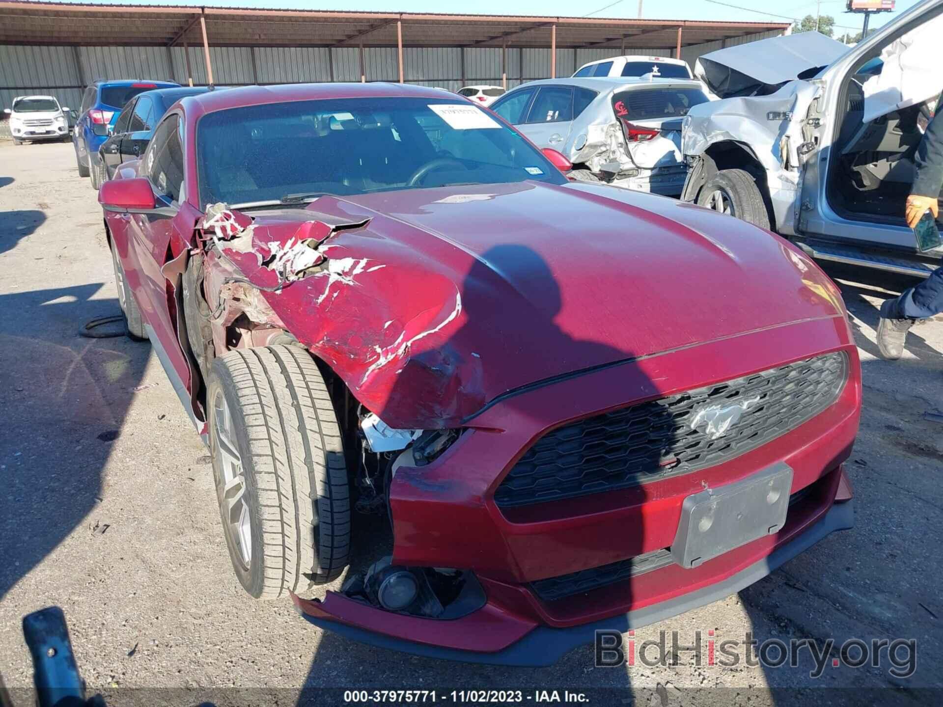 Photo 1FA6P8TH7F5342133 - FORD MUSTANG 2015