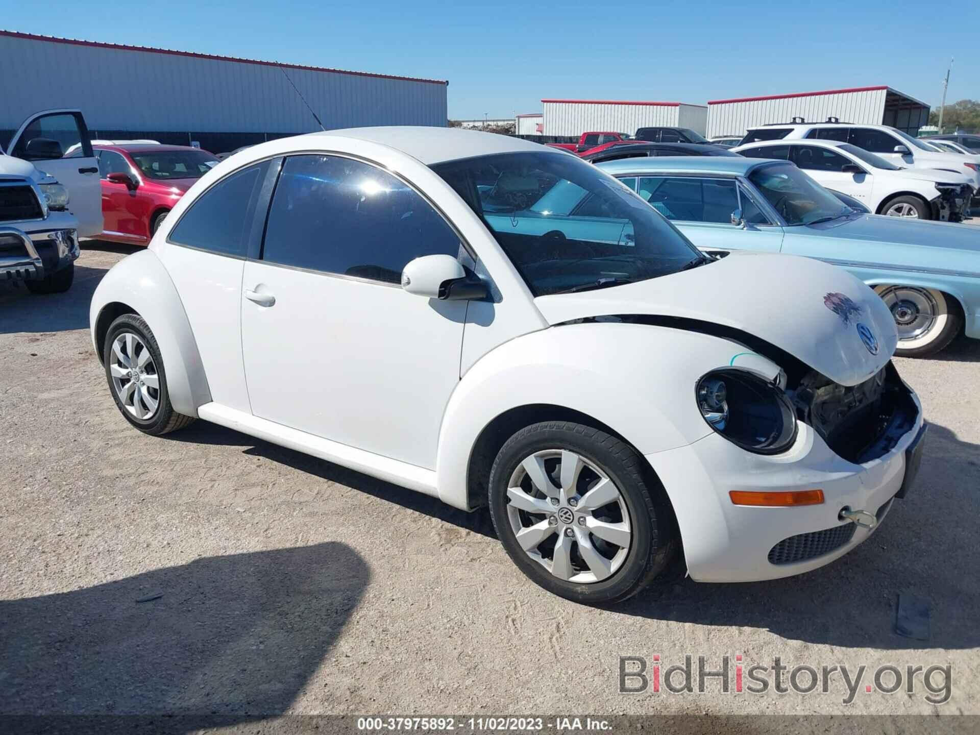 Фотография 3VWPG3AG5AM000479 - VOLKSWAGEN NEW BEETLE COUPE 2010