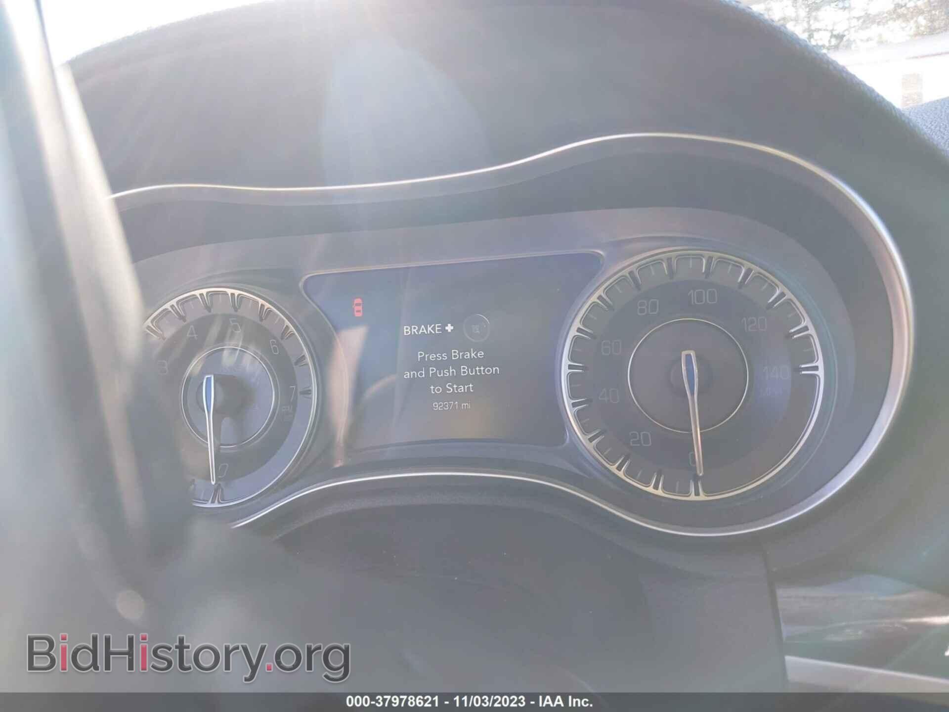 2019 CHRYSLER 300 - VIN: 2C3CCAAG2KH612130 - Фото 7