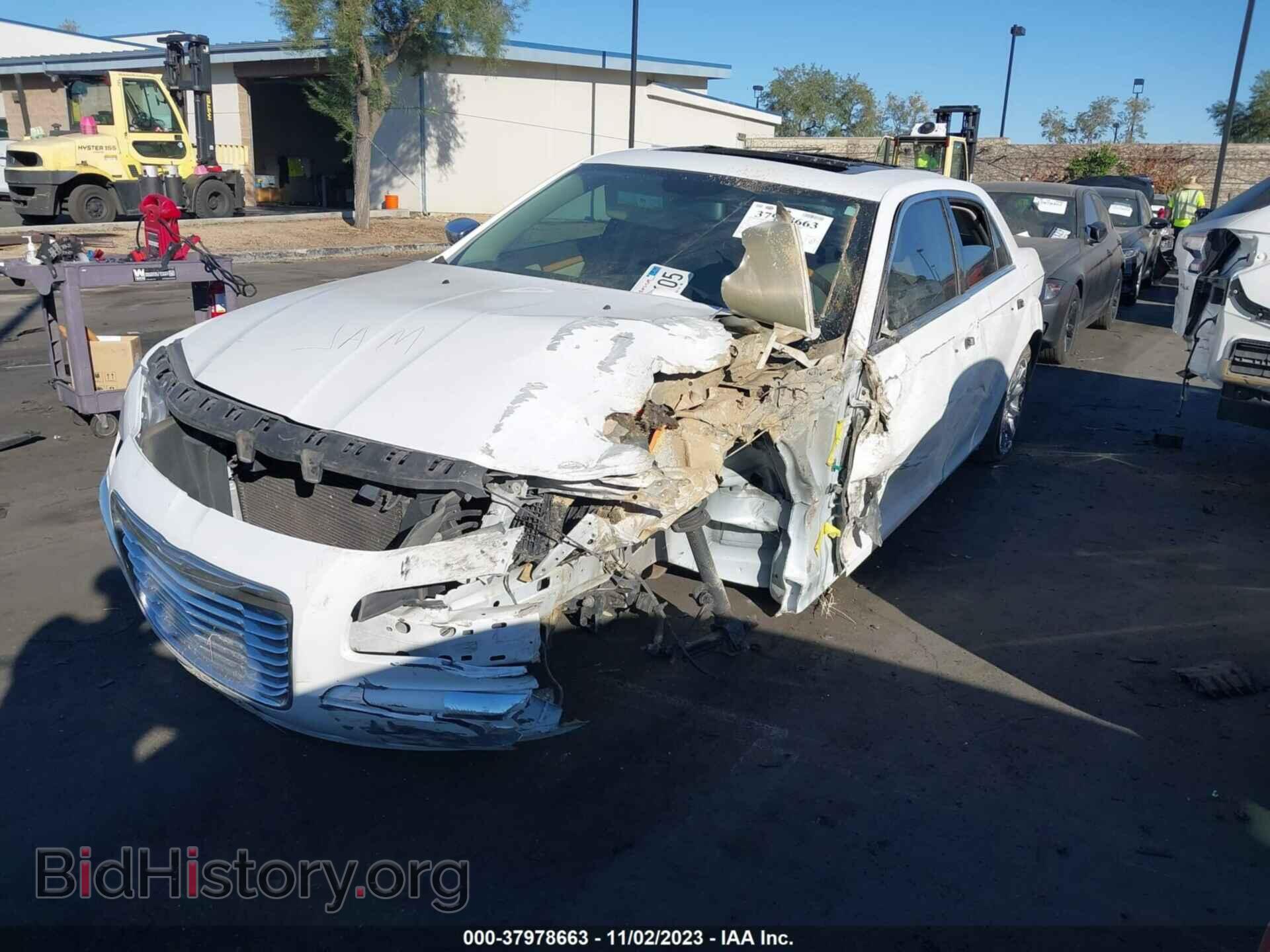 2012 CHRYSLER 300 - VIN: 2C3CCACG0CH165974 - Фото 2