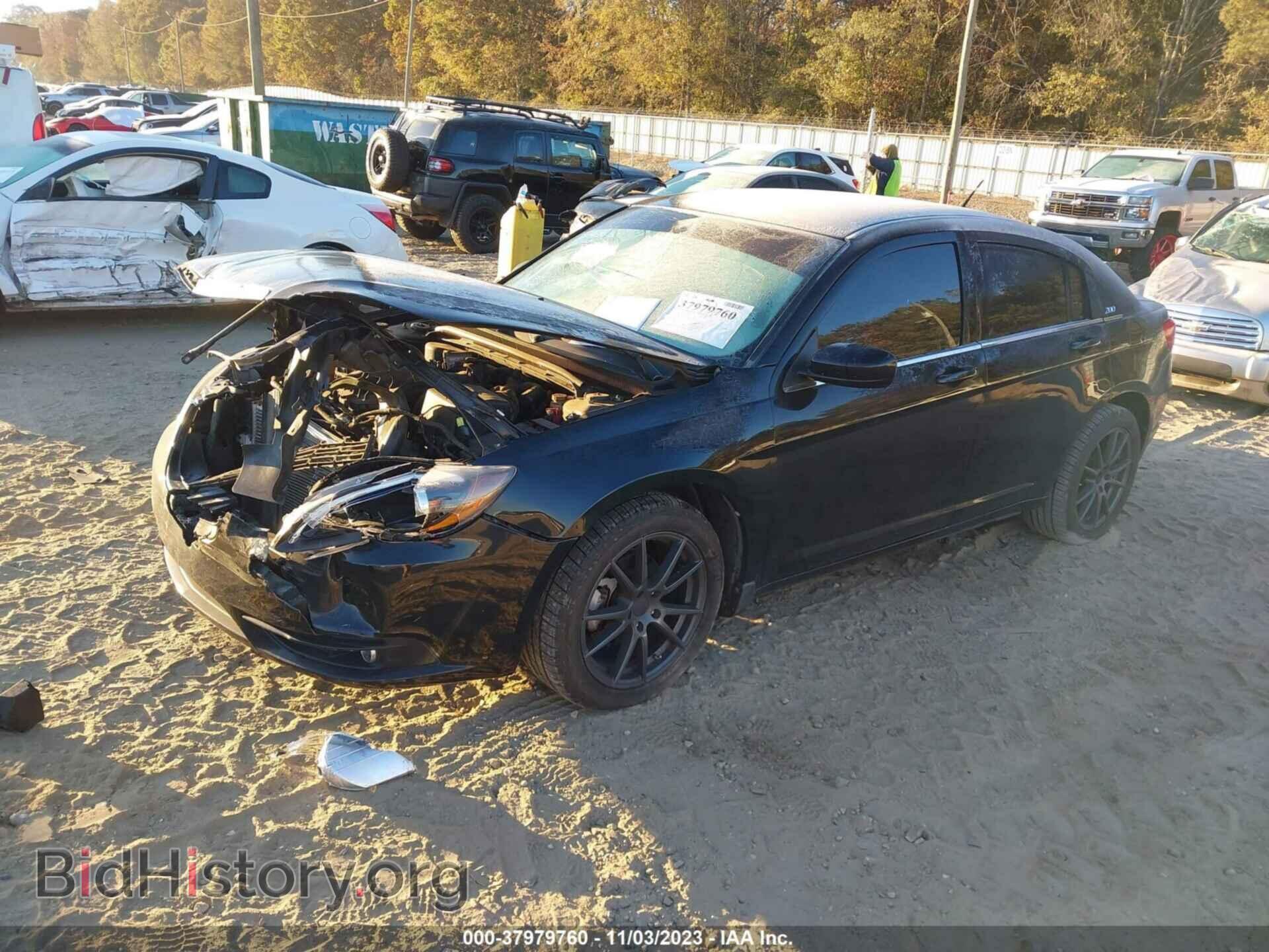 2013 CHRYSLER 200 - VIN: 1C3CCBBG2DN720262 - Photo 2