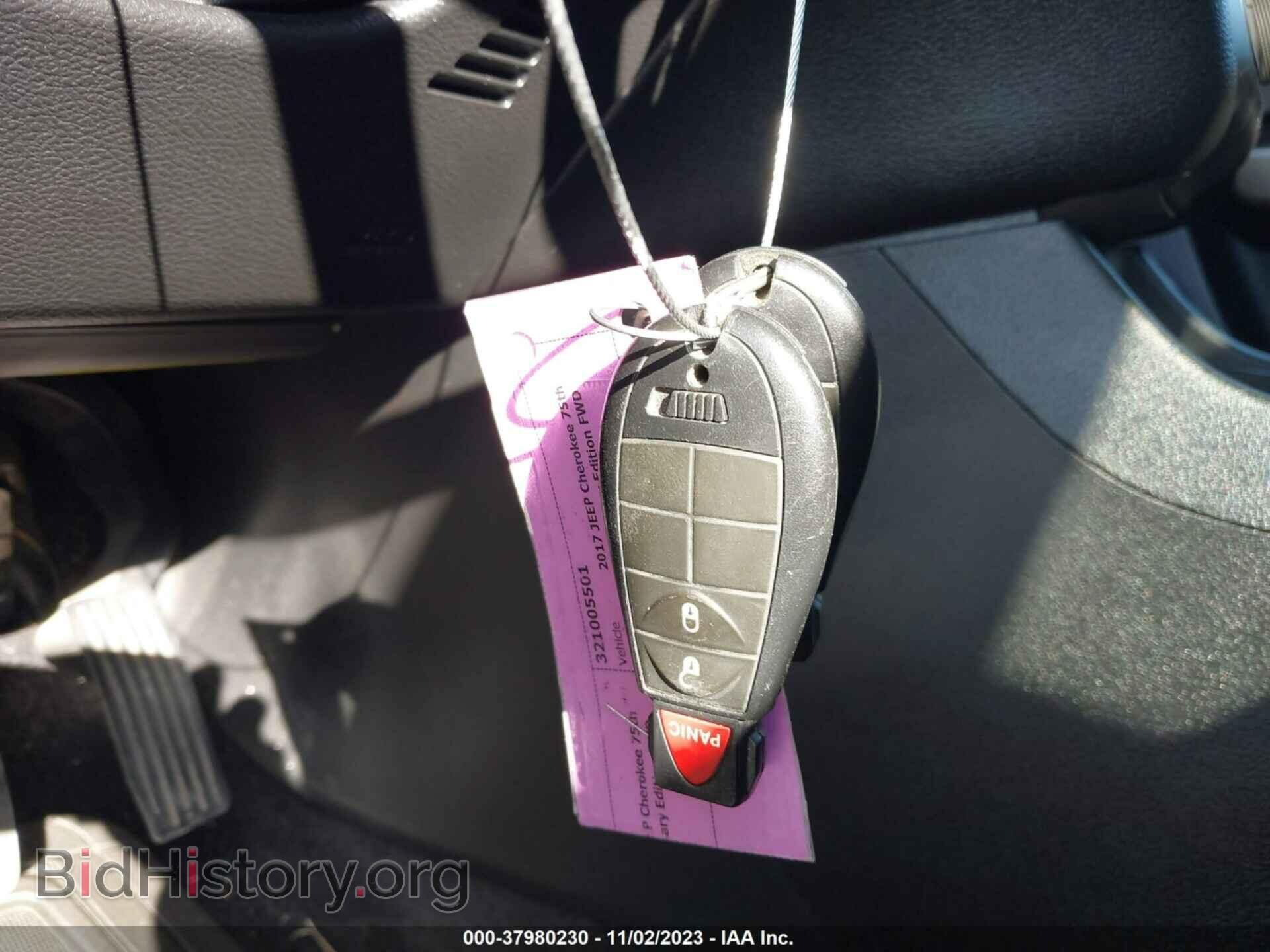 2017 JEEP CHEROKEE - VIN: 1C4PJLCB4HW592716 - Фото 11