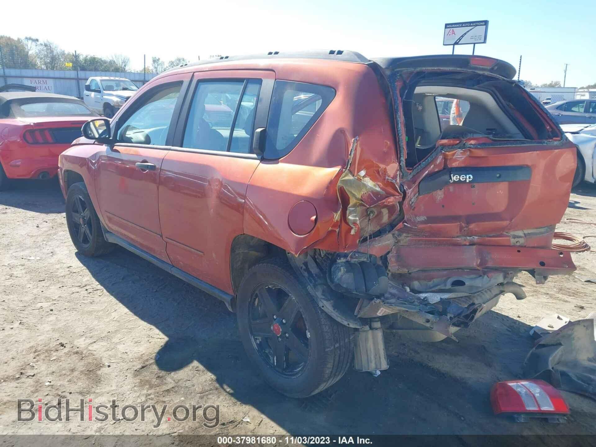 2010 JEEP COMPASS - VIN: 1J4NT4FB2AD504065 - Фото 3