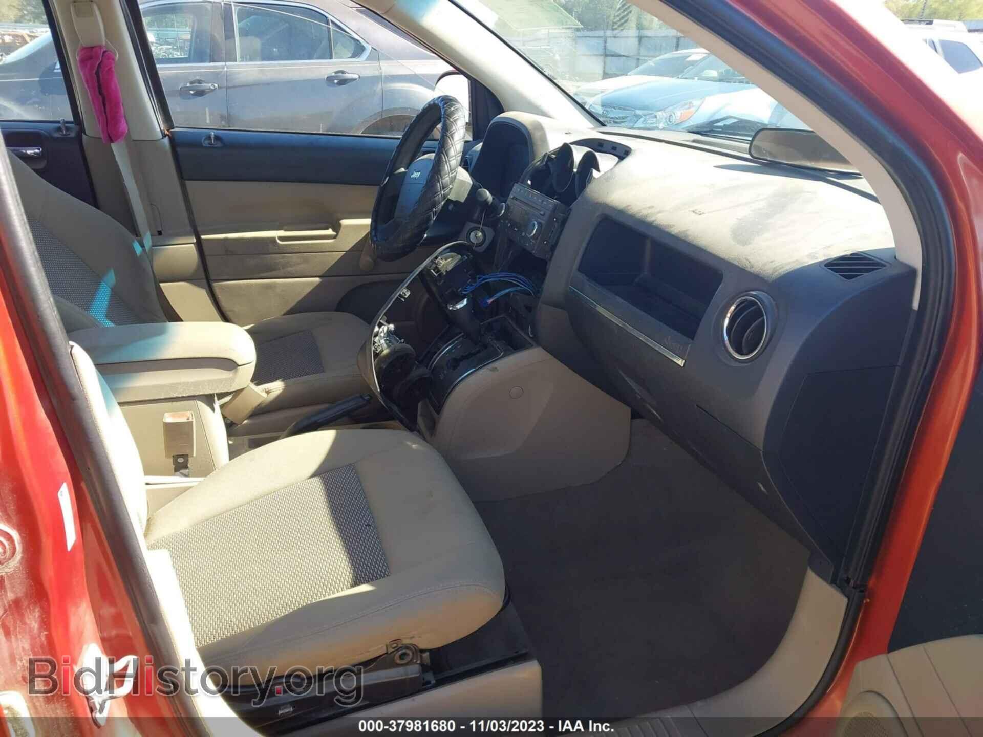 2010 JEEP COMPASS - VIN: 1J4NT4FB2AD504065 - Фото 5