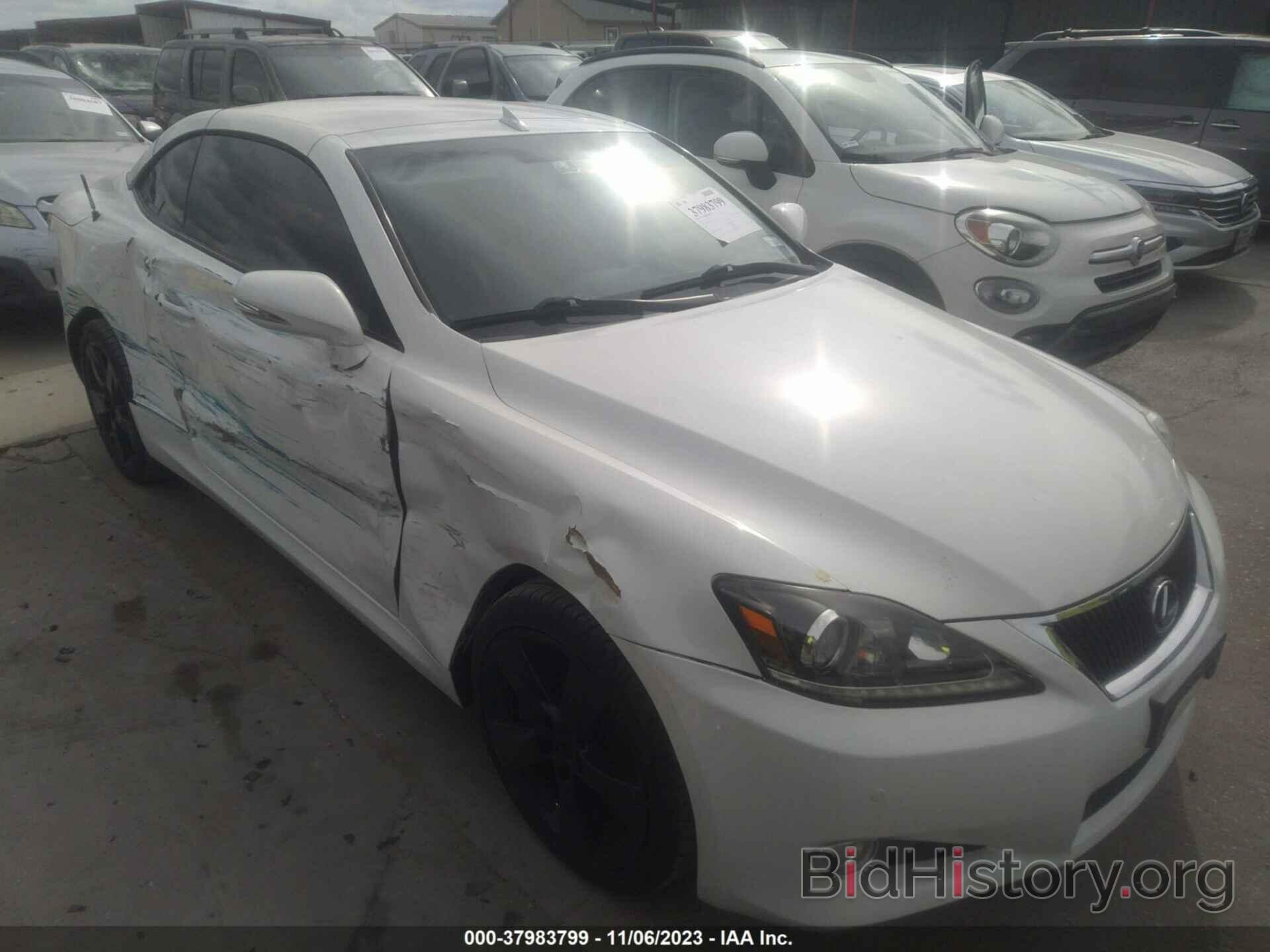 Photo JTHFE2C24B2505405 - LEXUS IS 350C 2011