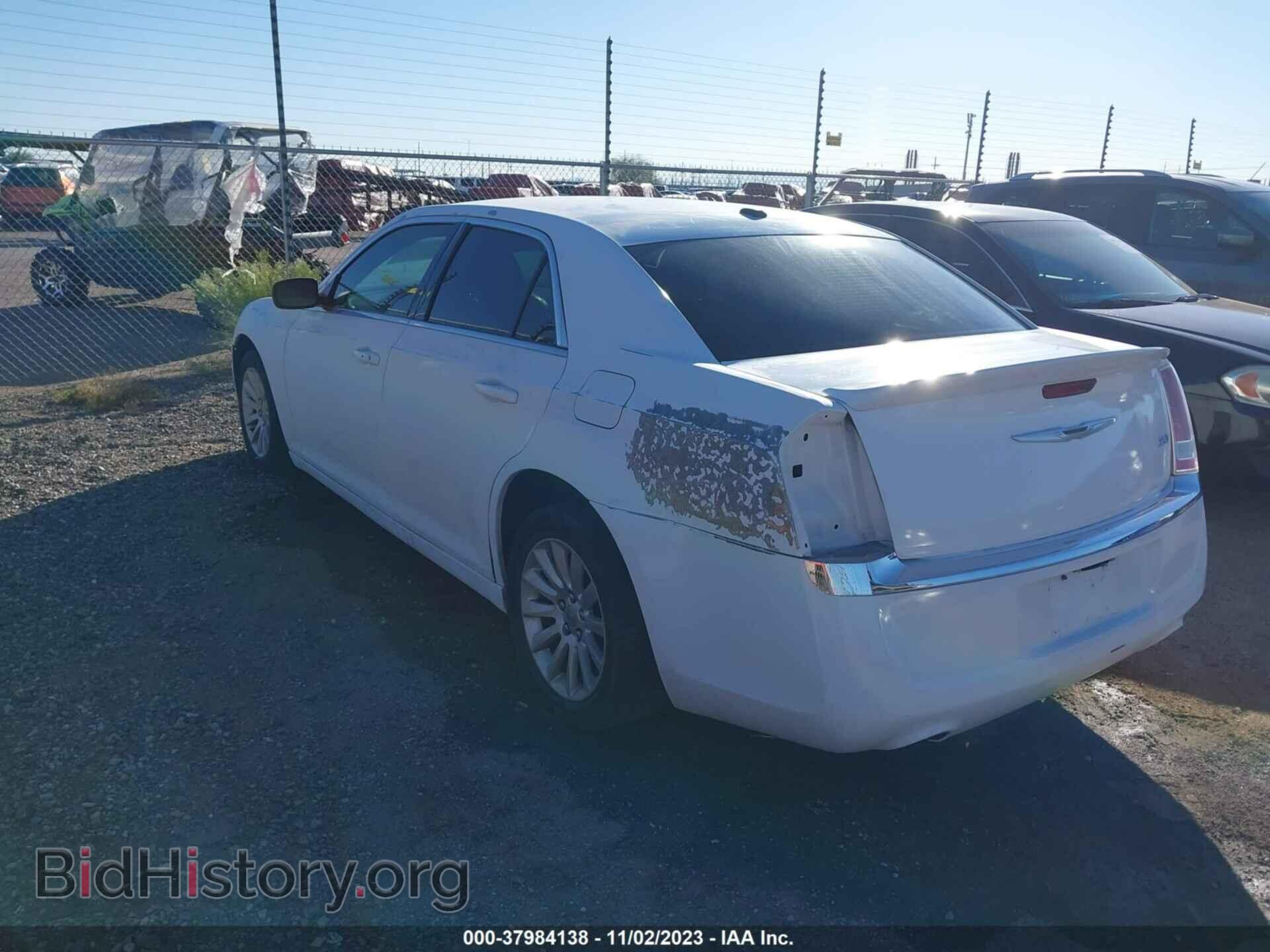 2012 CHRYSLER 300 - VIN: 2C3CCAAG8CH273746 - Фото 3