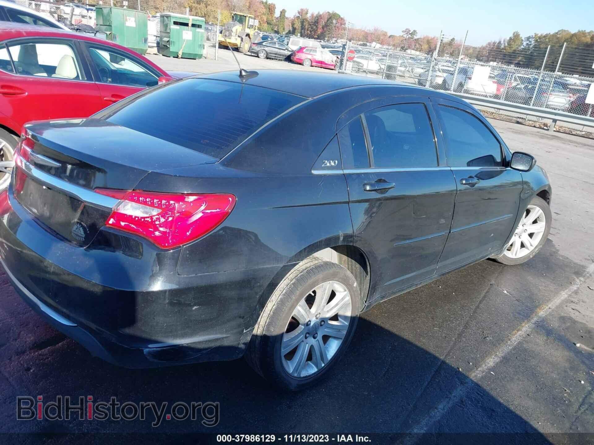 2013 CHRYSLER 200 - VIN: 1C3CCBBB8DN656460 - Фото 4