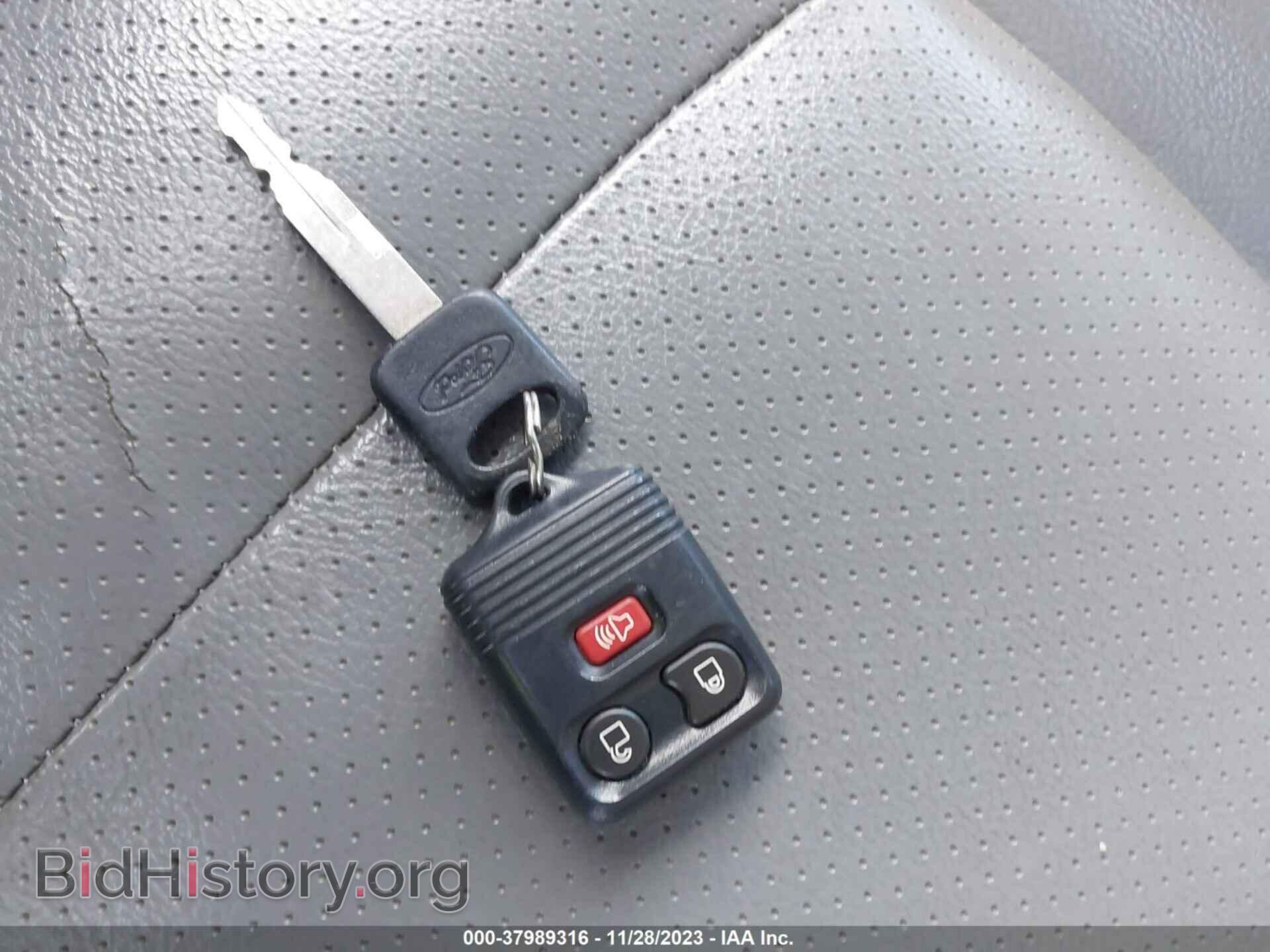 2011 FORD E-150 - VIN: 1FTNE1EW3BDB34880 - Фото 11