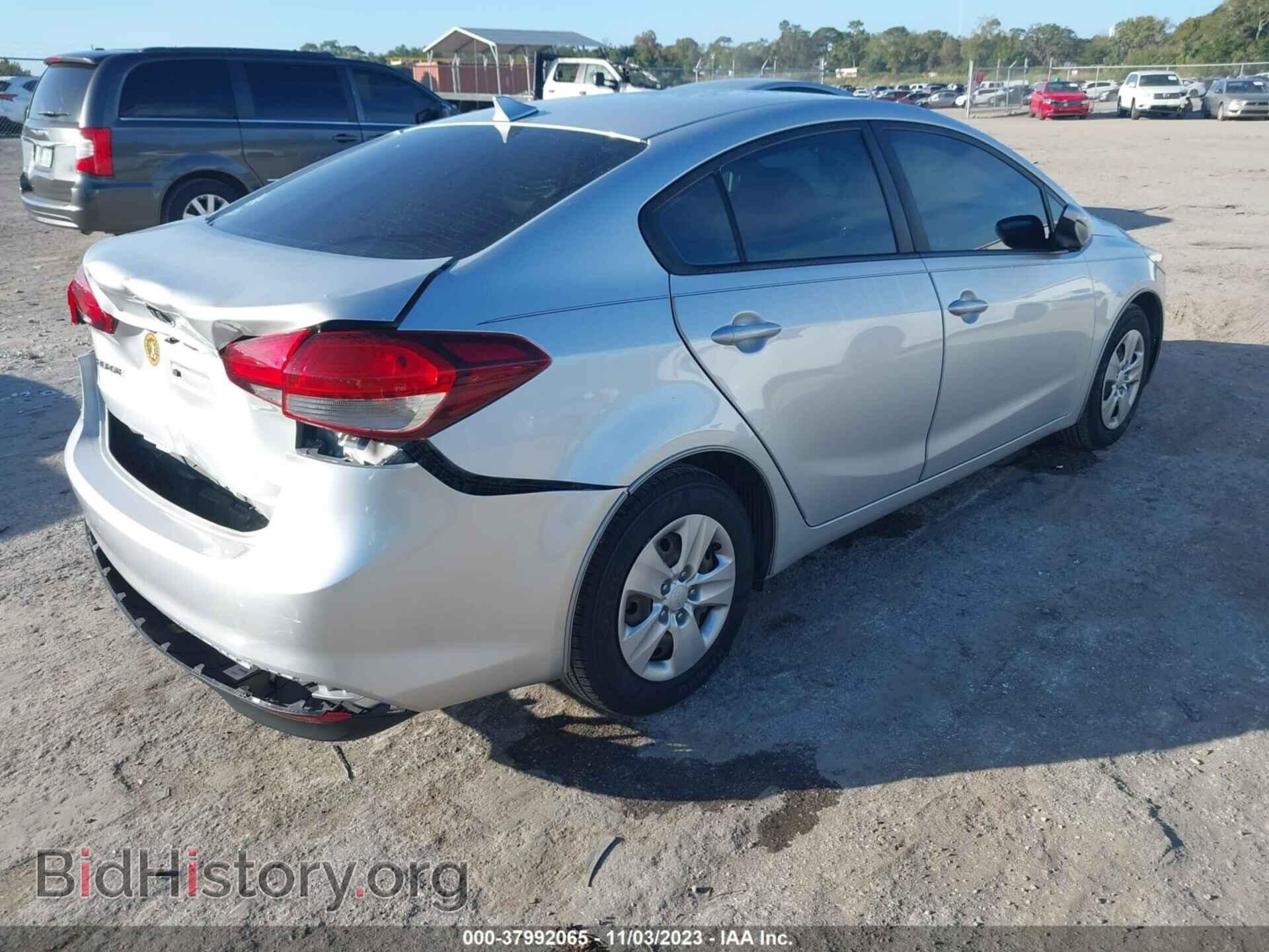 2017 KIA FORTE - VIN: 3KPFK4A79HE036120 - Фото 4