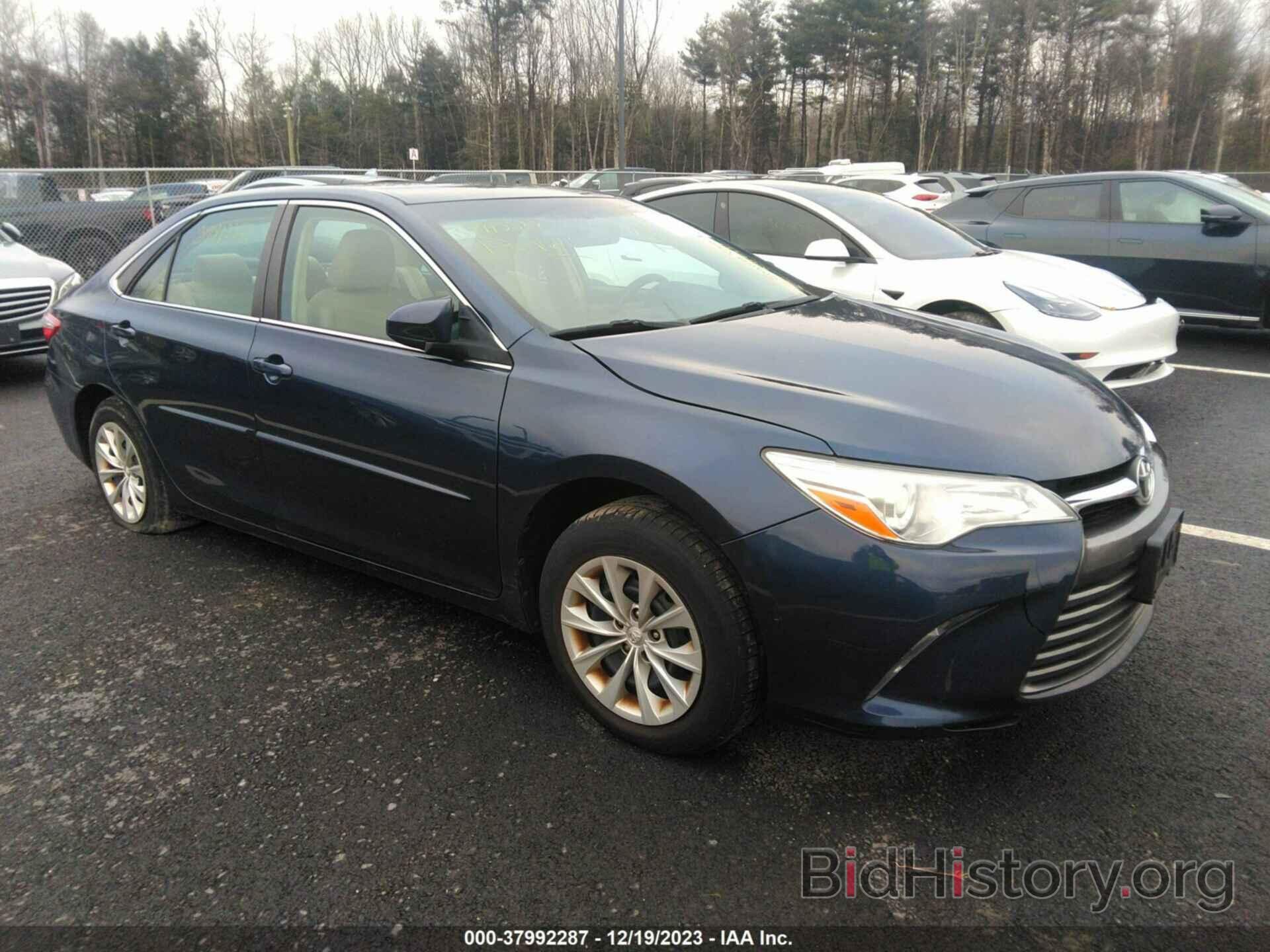 Photo 4T4BF1FK5FR507081 - TOYOTA CAMRY 2015