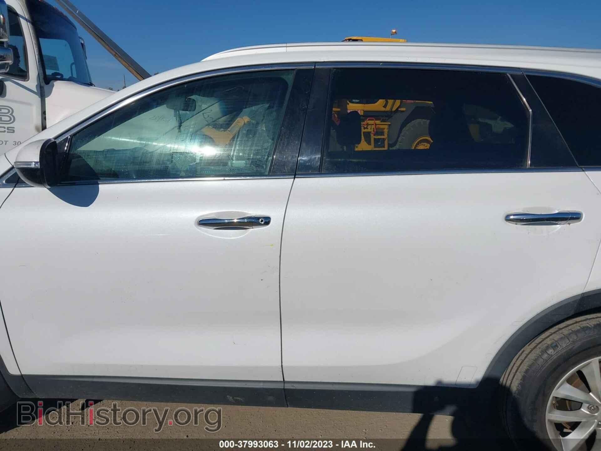 2018 KIA SORENTO - VIN: 5XYPG4A31JG347312 - Фото 14