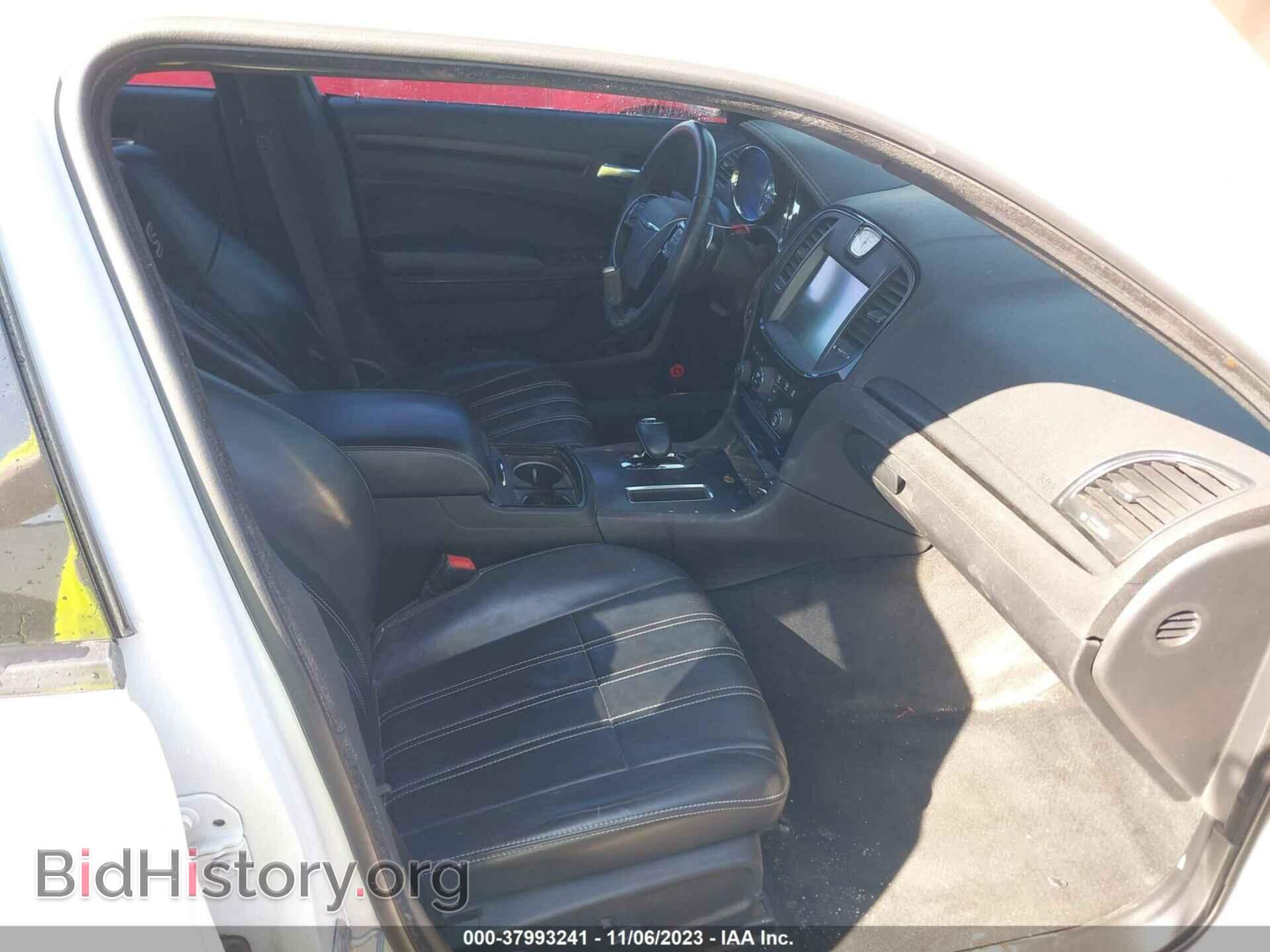 2014 CHRYSLER 300 - VIN: 2C3CCABG4EH355376 - Фото 5