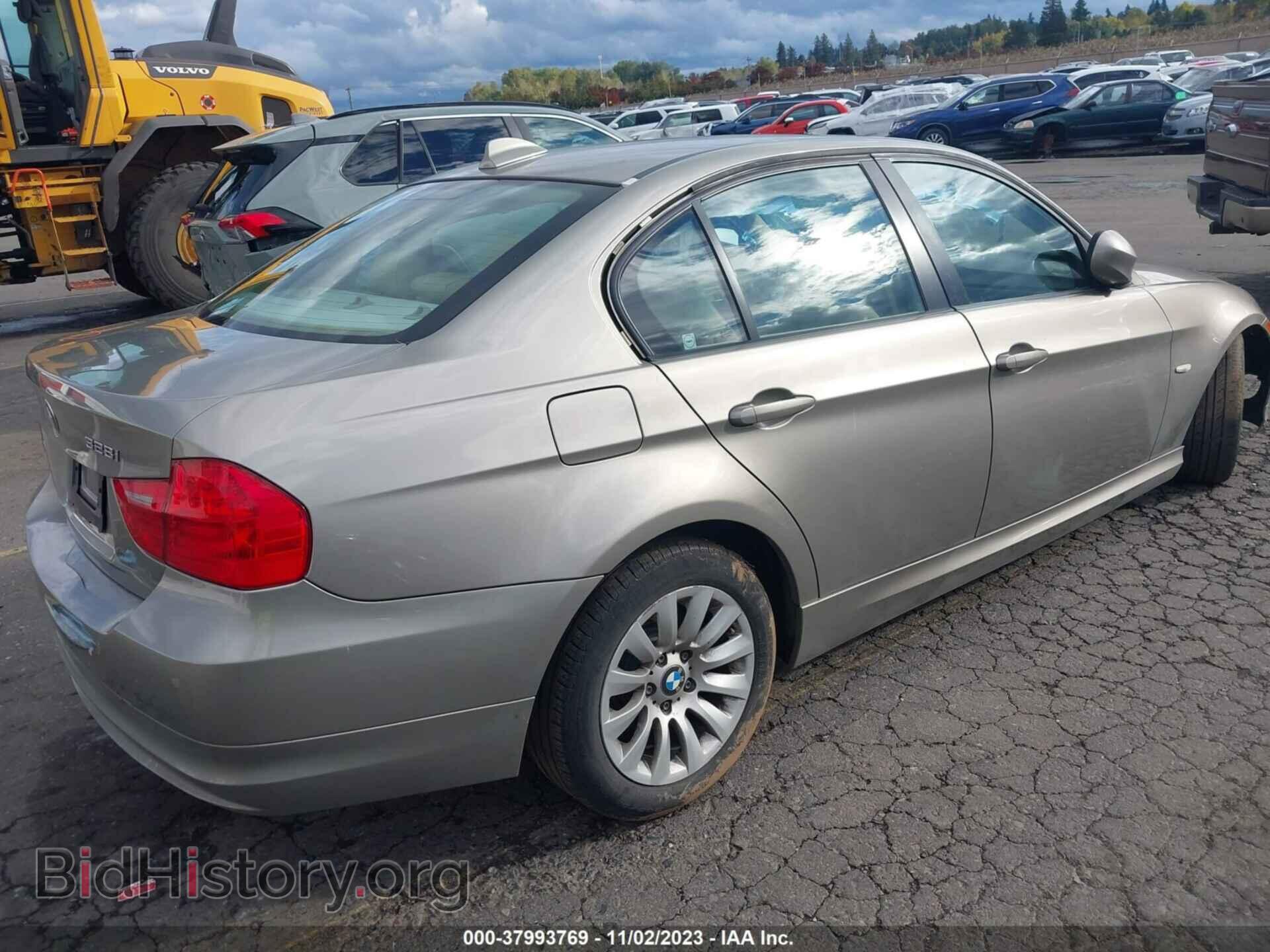 2009 BMW 328I - VIN: WBAPH53509A436976 - Фото 4