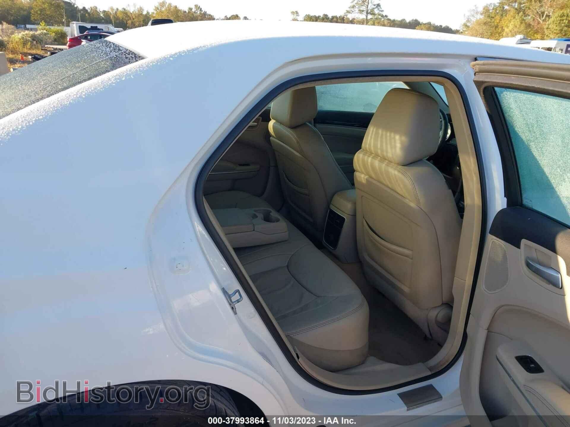 2014 CHRYSLER 300 - VIN: 2C3CCAAG7EH375848 - Фото 8