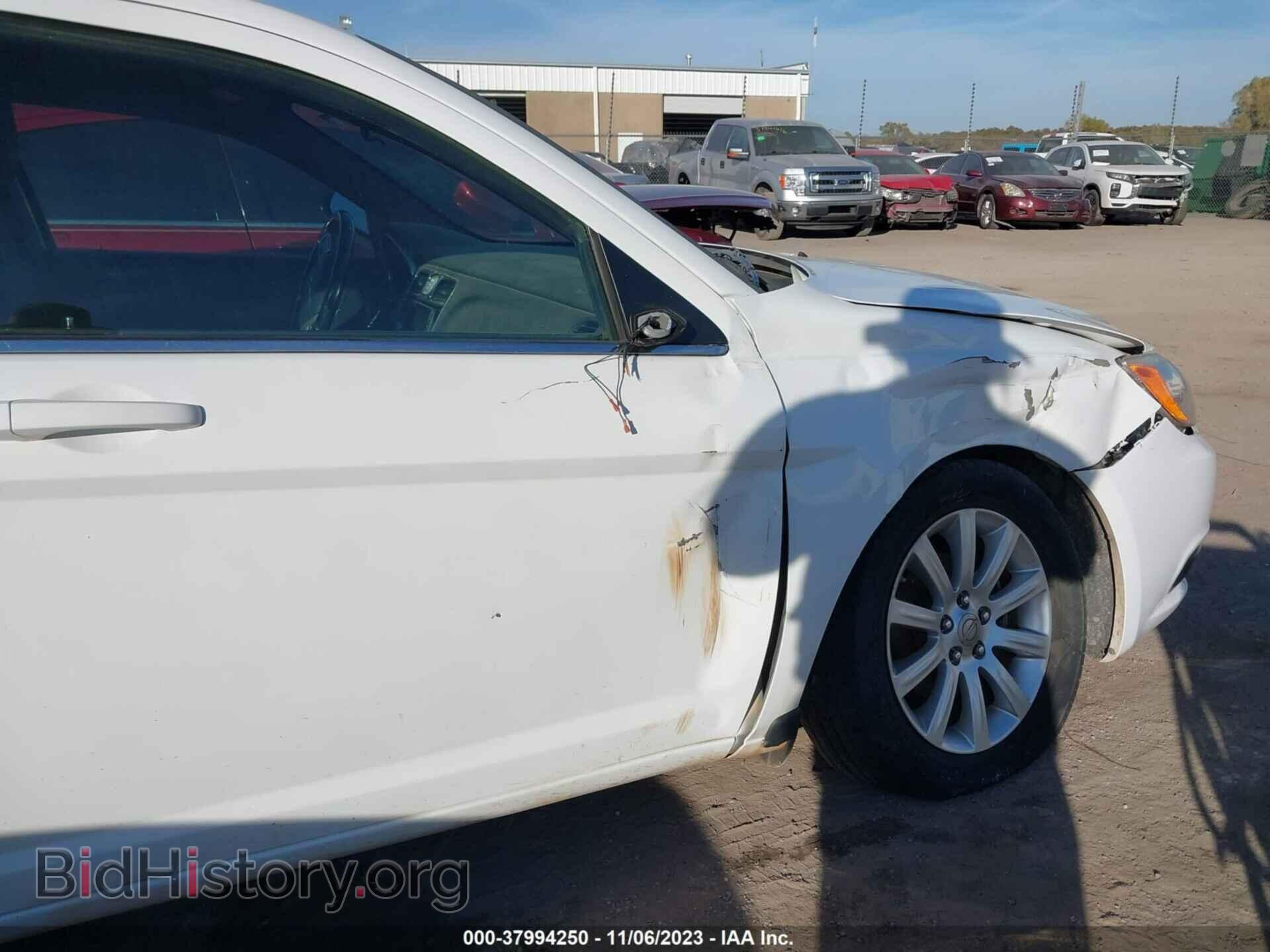 2012 CHRYSLER 200 - VIN: 1C3CCBBB1CN137541 - Фото 6