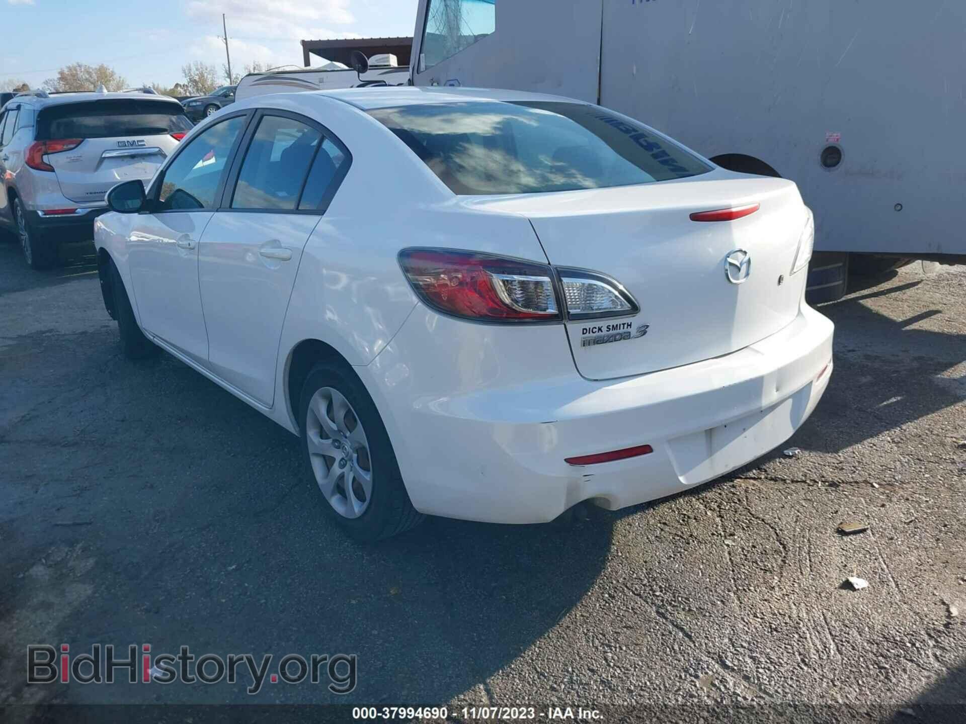 2013 MAZDA MAZDA3 - VIN: JM1BL1TF8D1715937 - Фото 3
